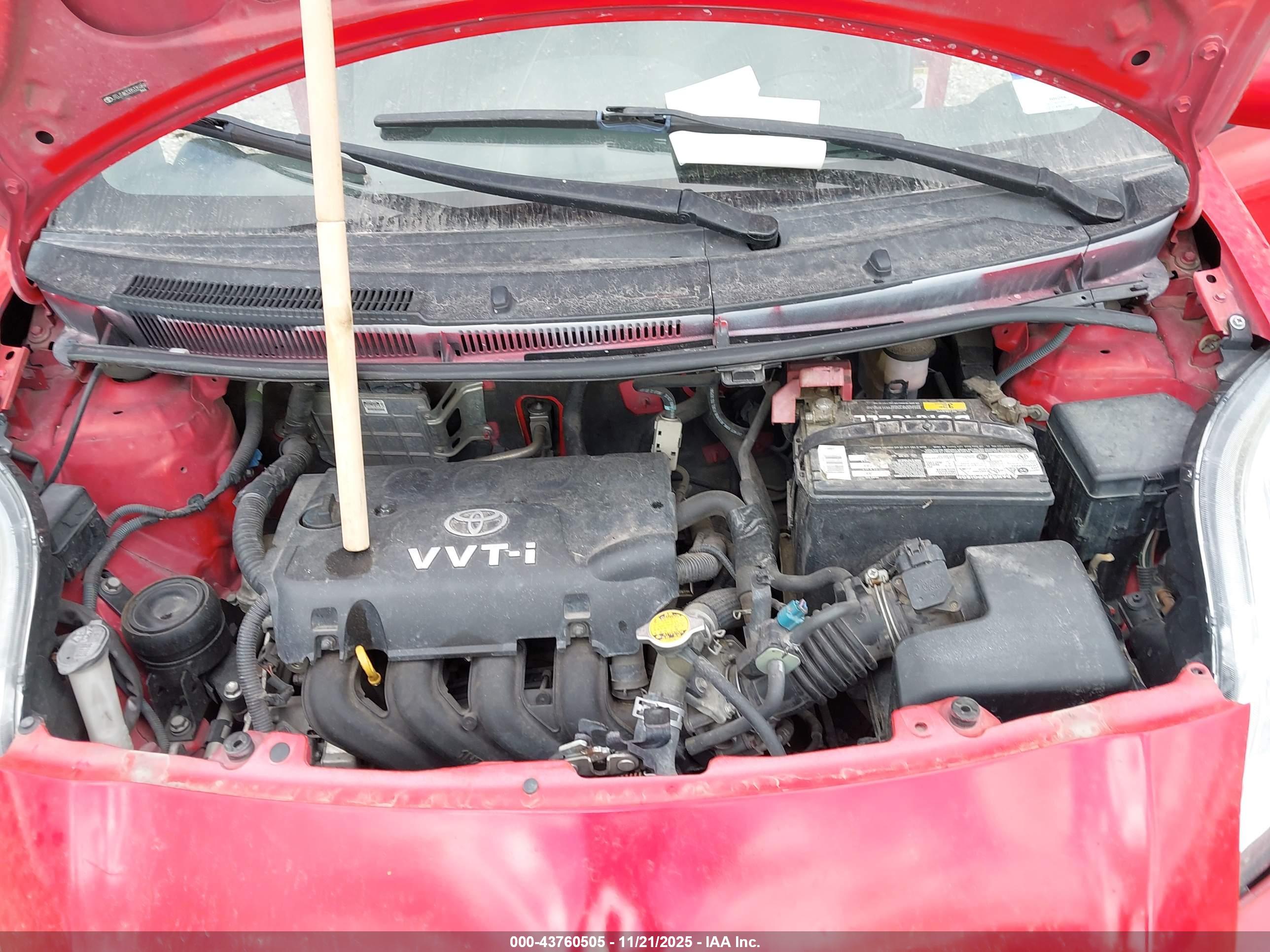 TOYOTA YARIS image 10