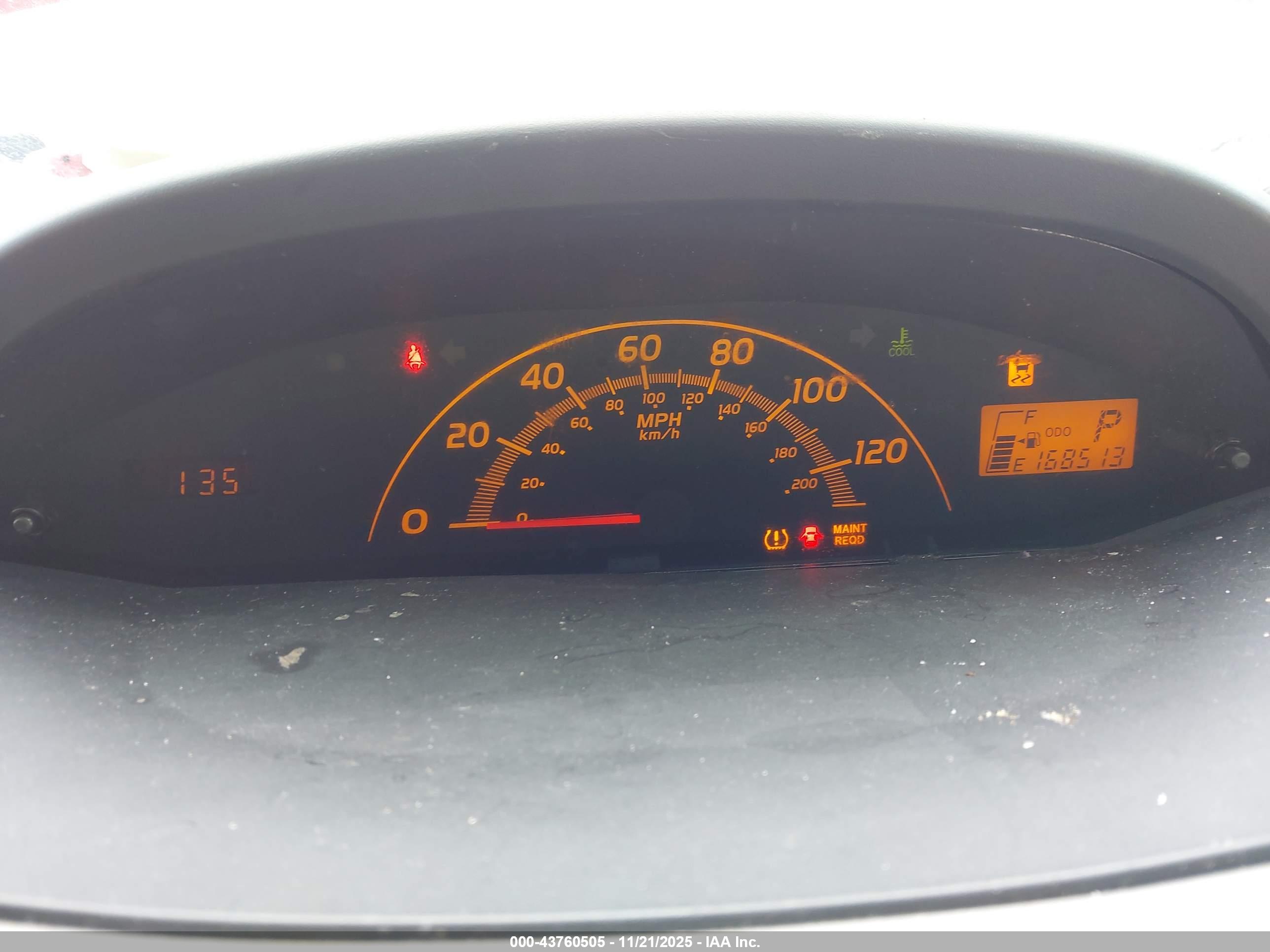 TOYOTA YARIS image 7