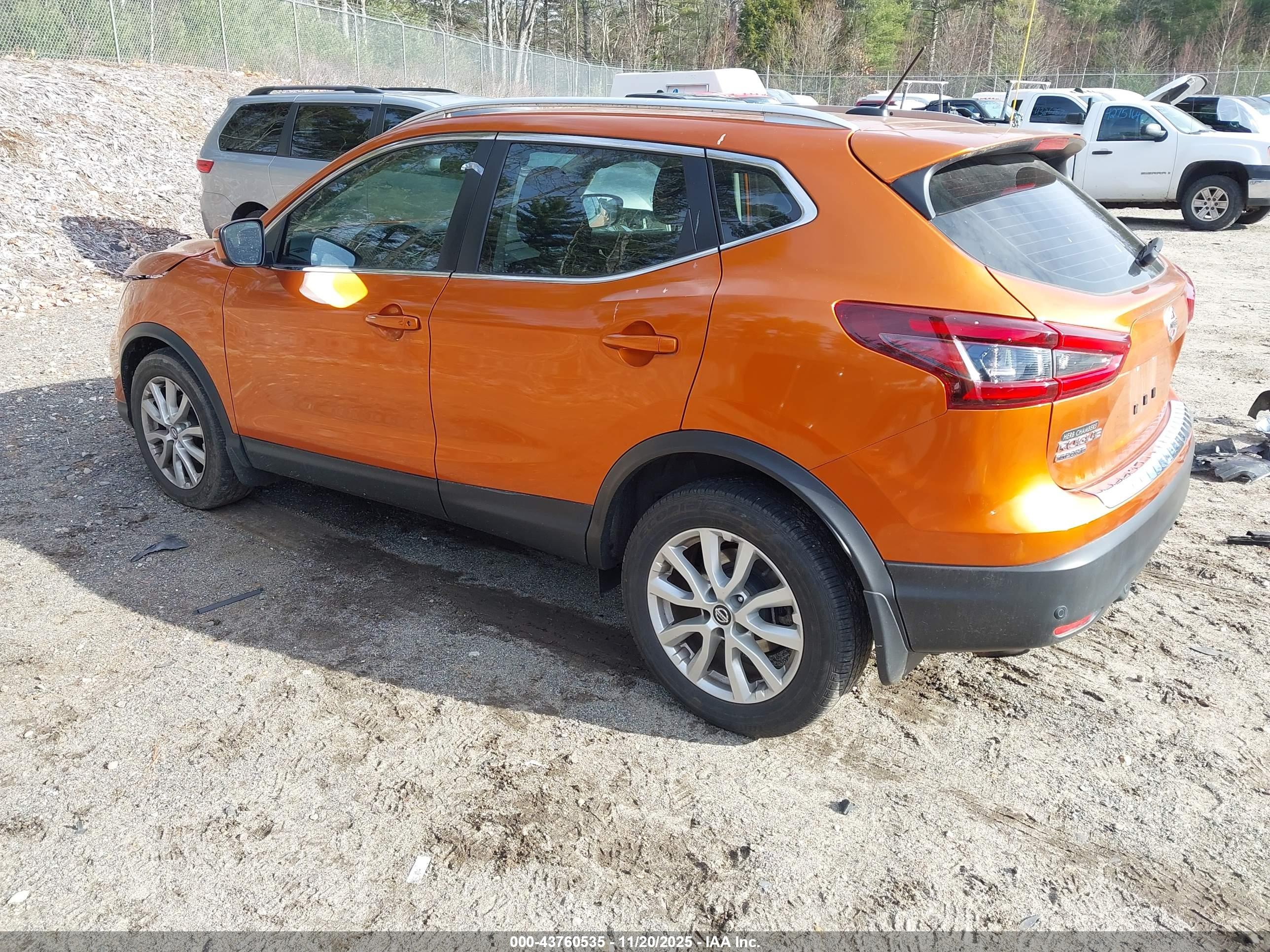 NISSAN ROGUE image 3