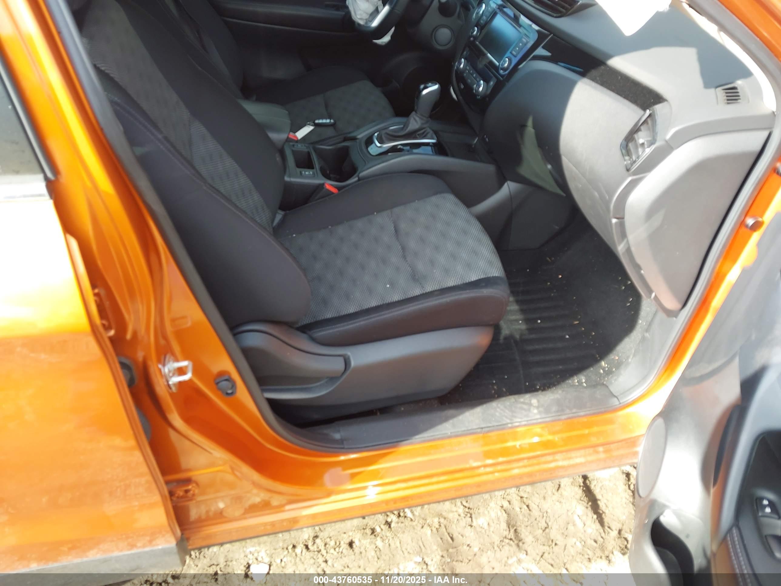 NISSAN ROGUE image 5