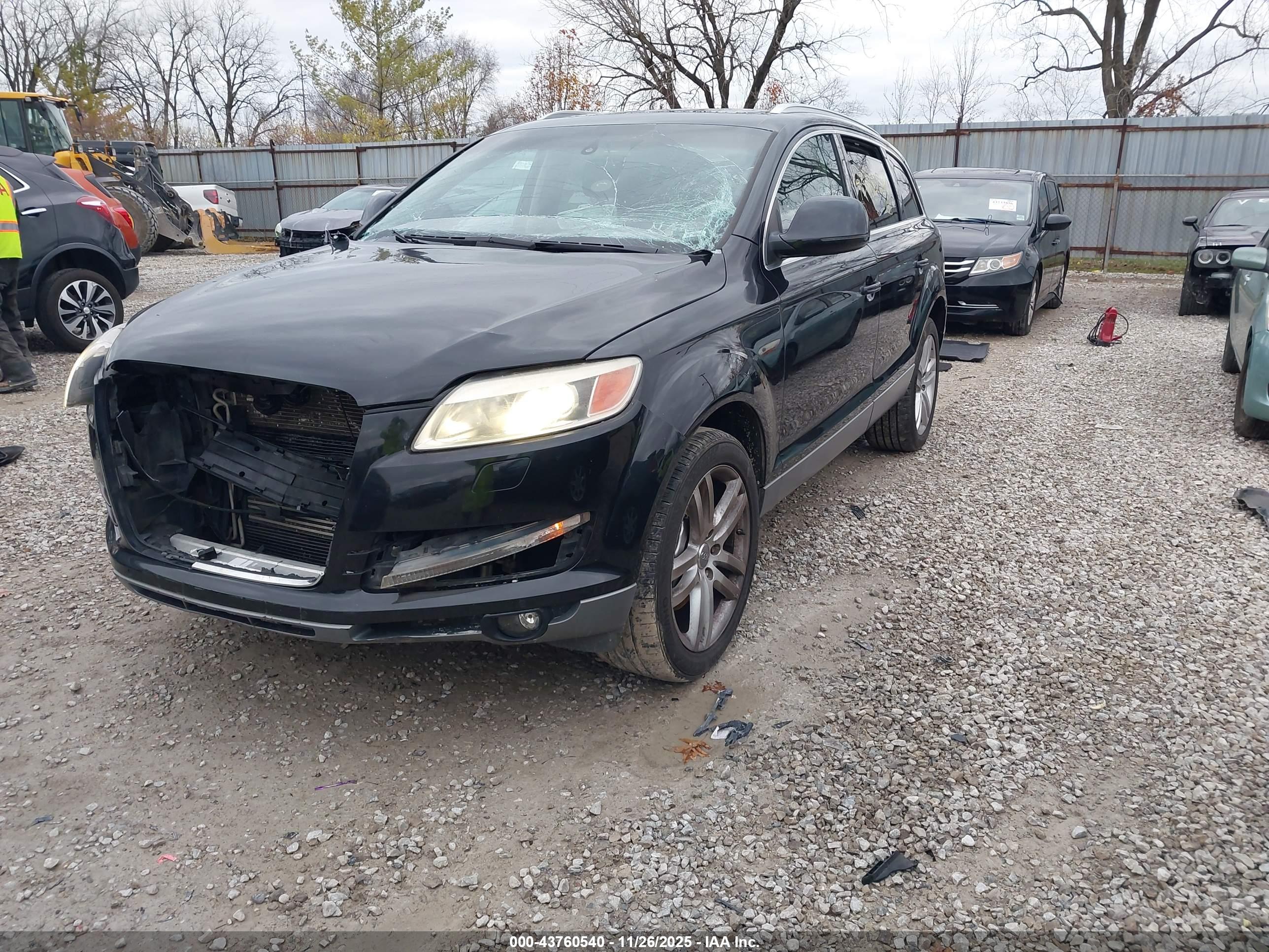 AUDI Q7 image 2