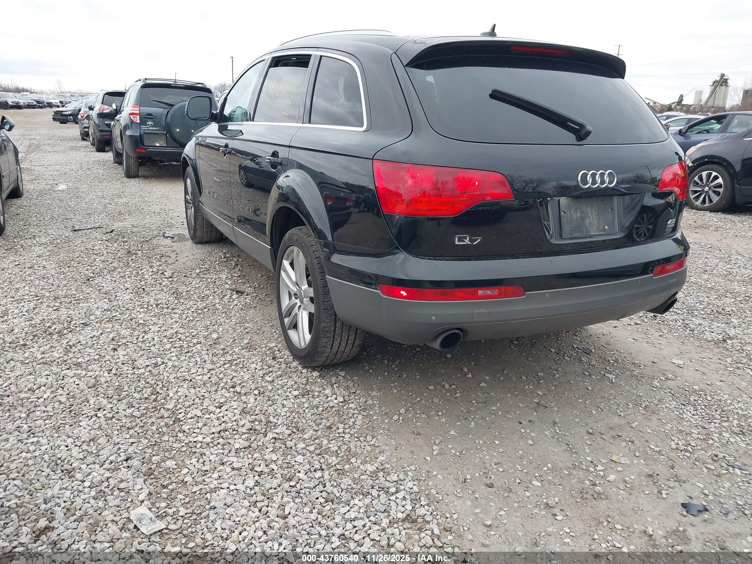 AUDI Q7 image 3