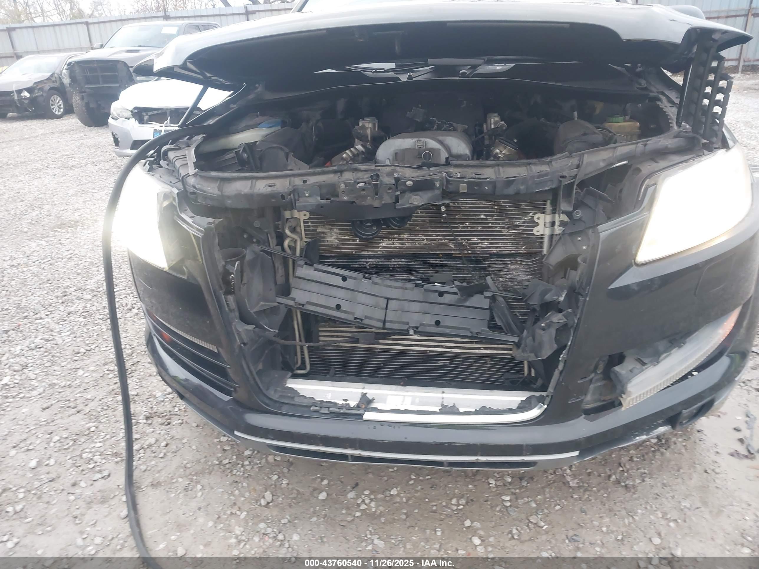 AUDI Q7 image 6
