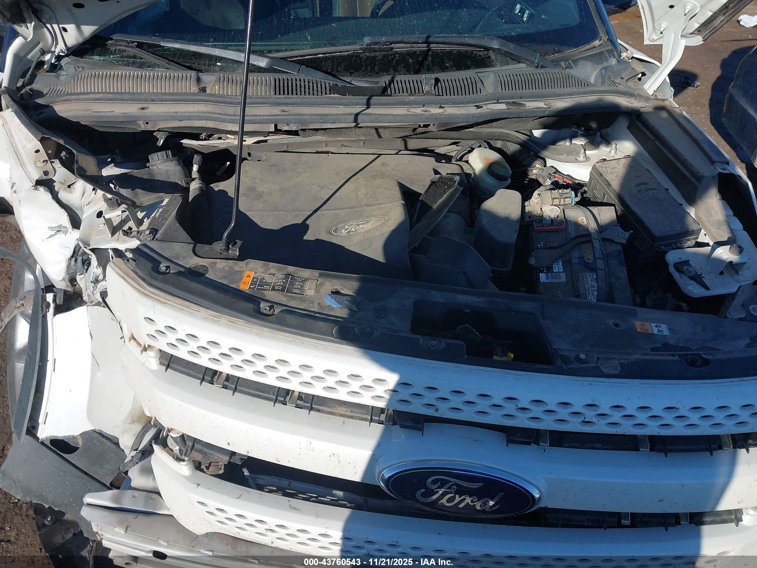 FORD EXPLORER image 10