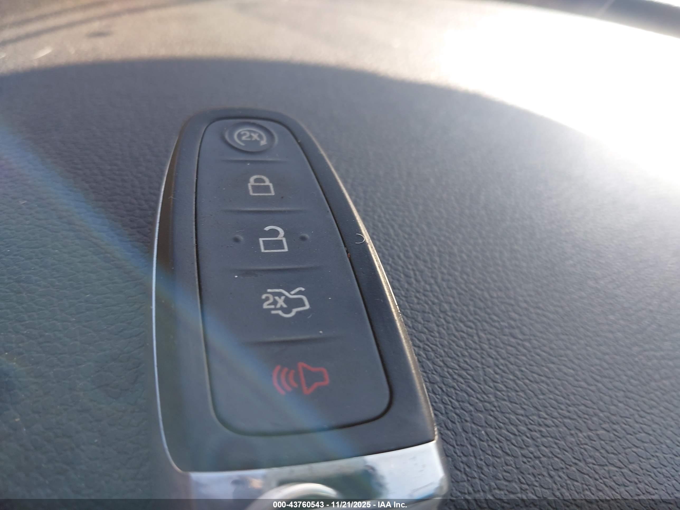 FORD EXPLORER image 11