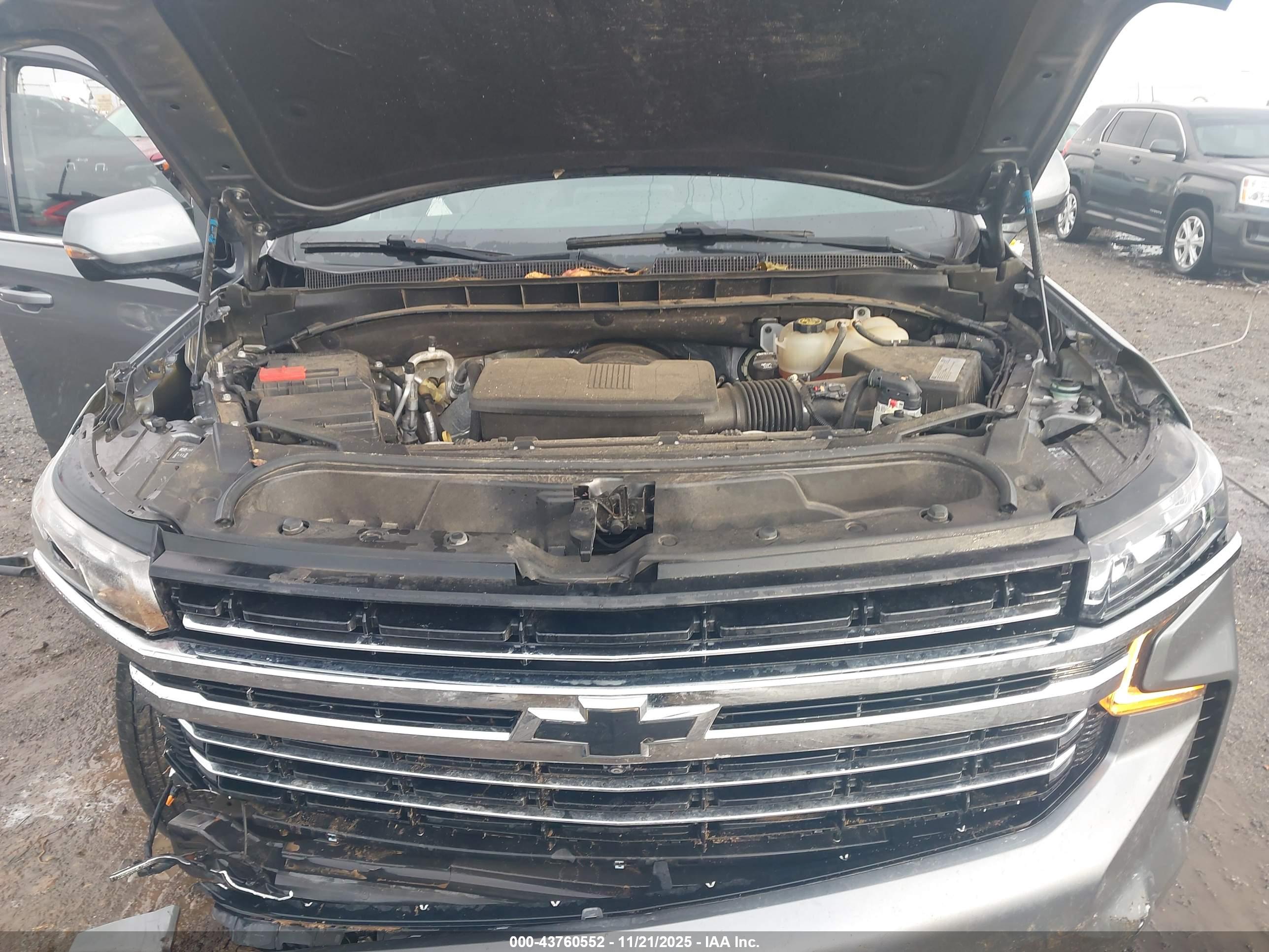 CHEVROLET TAHOE image 10