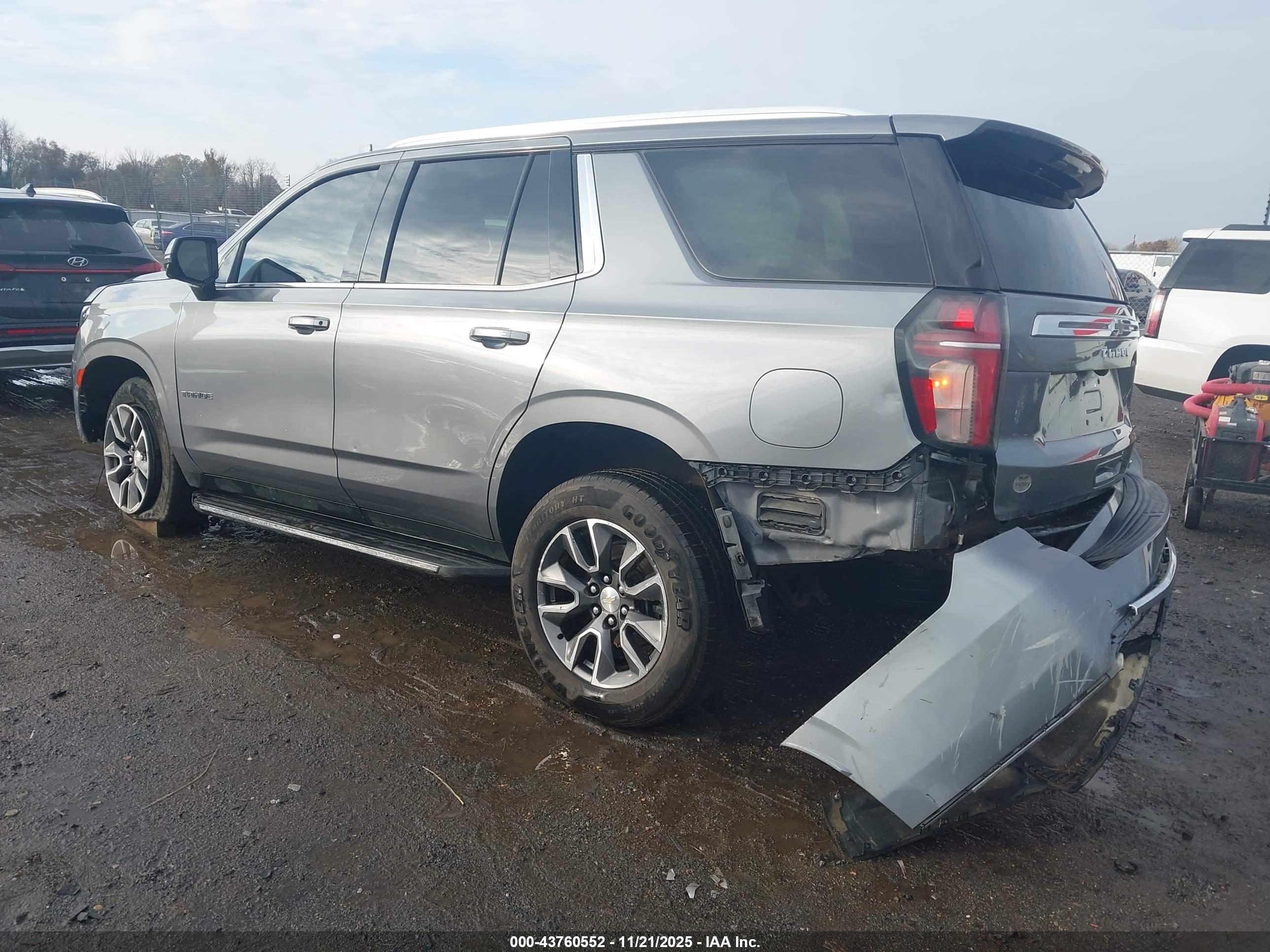 CHEVROLET TAHOE image 3
