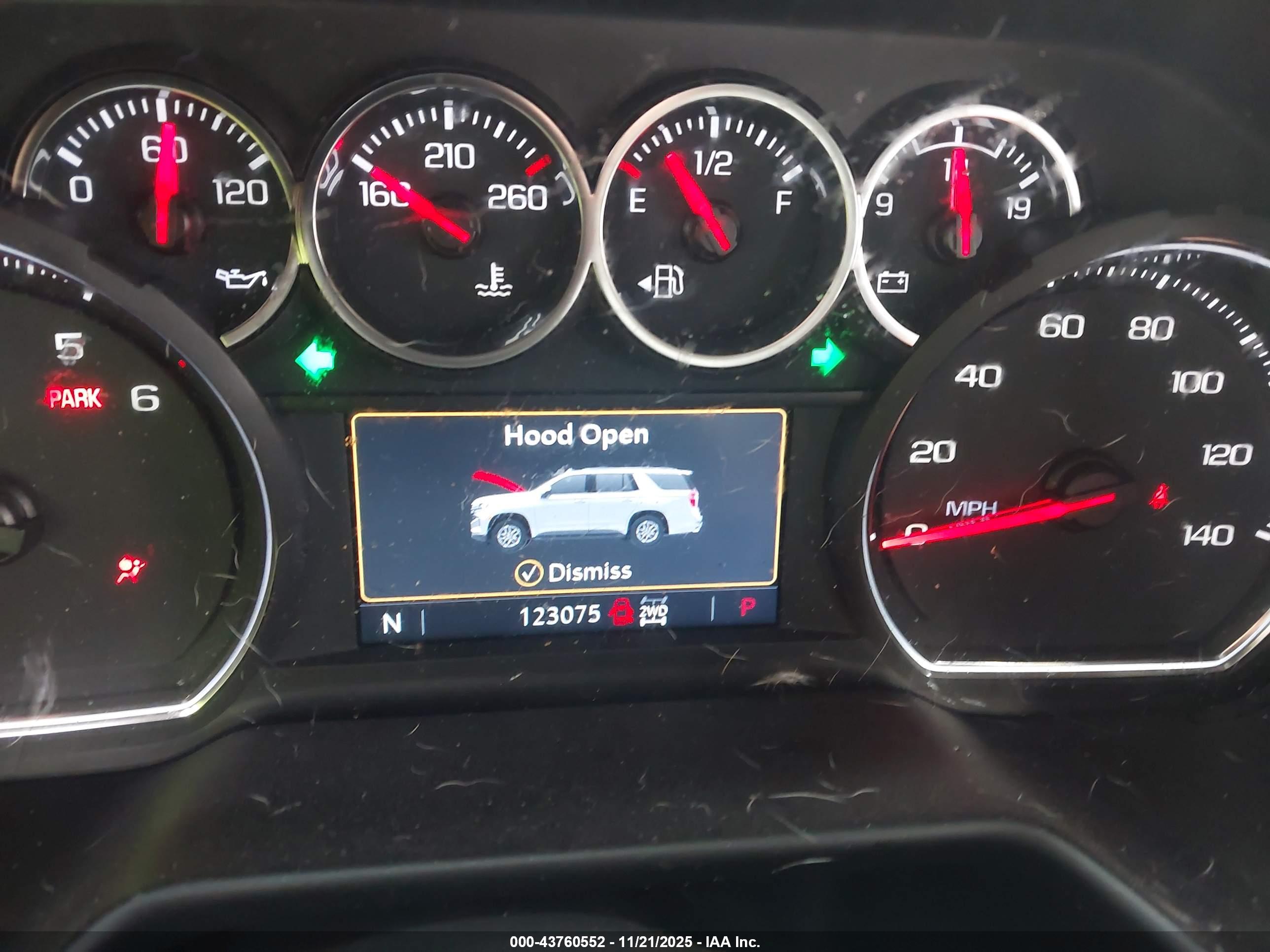 CHEVROLET TAHOE image 7