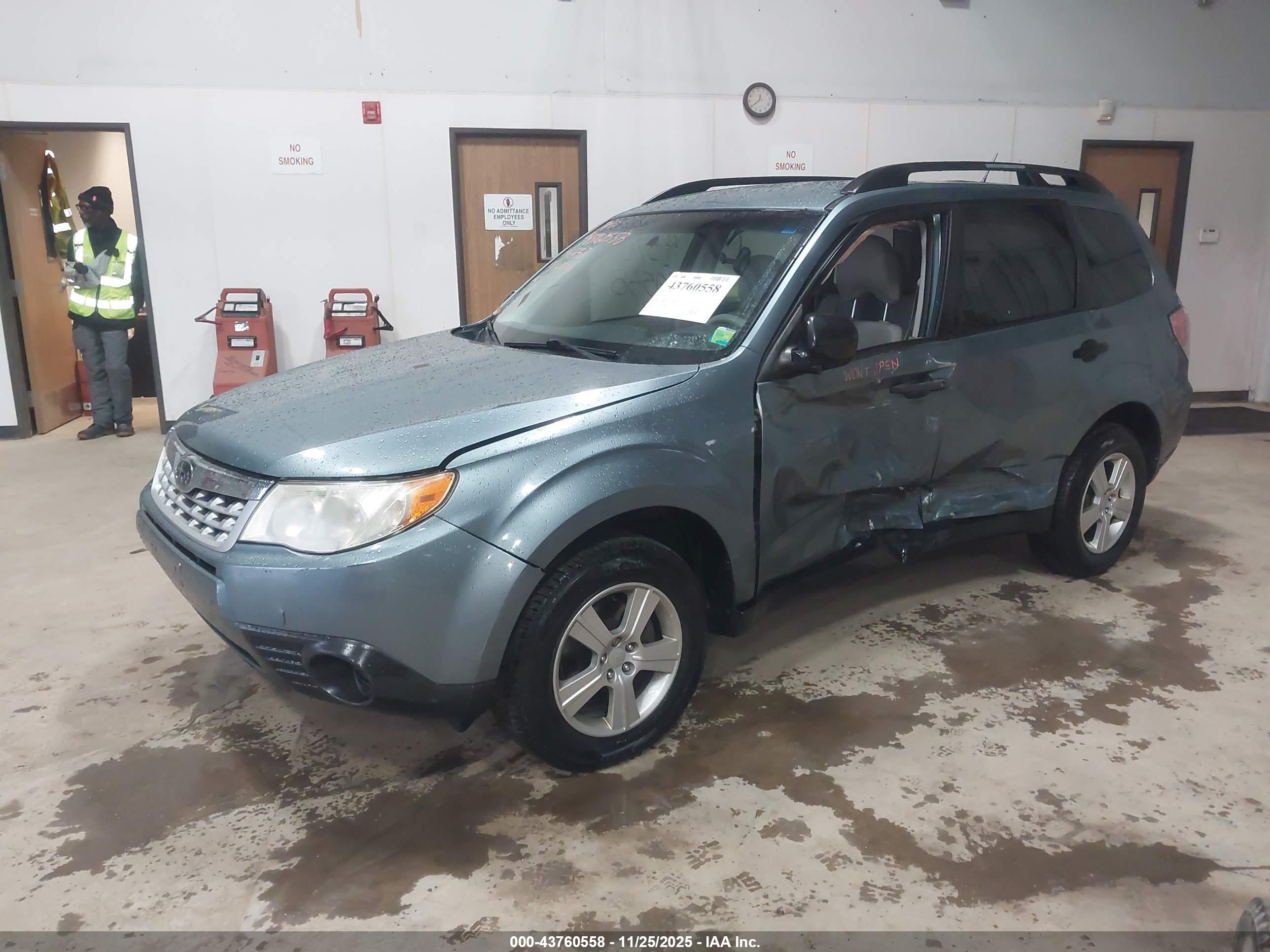 SUBARU FORESTER image 2