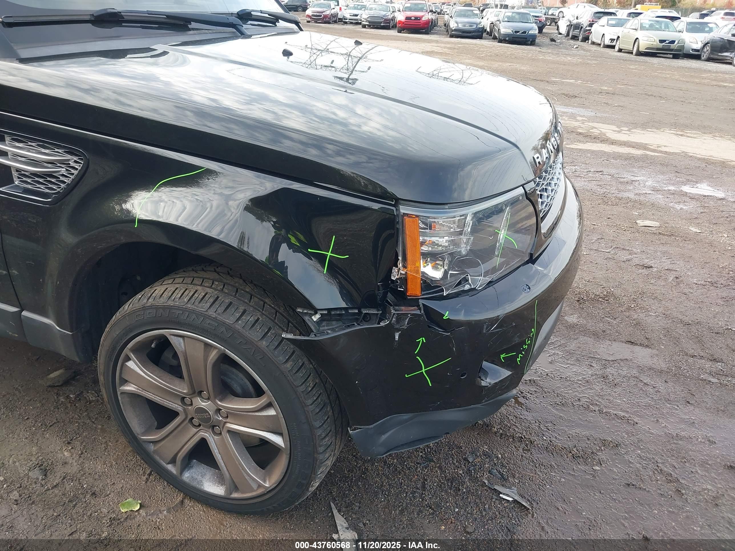 LAND ROVER image 6