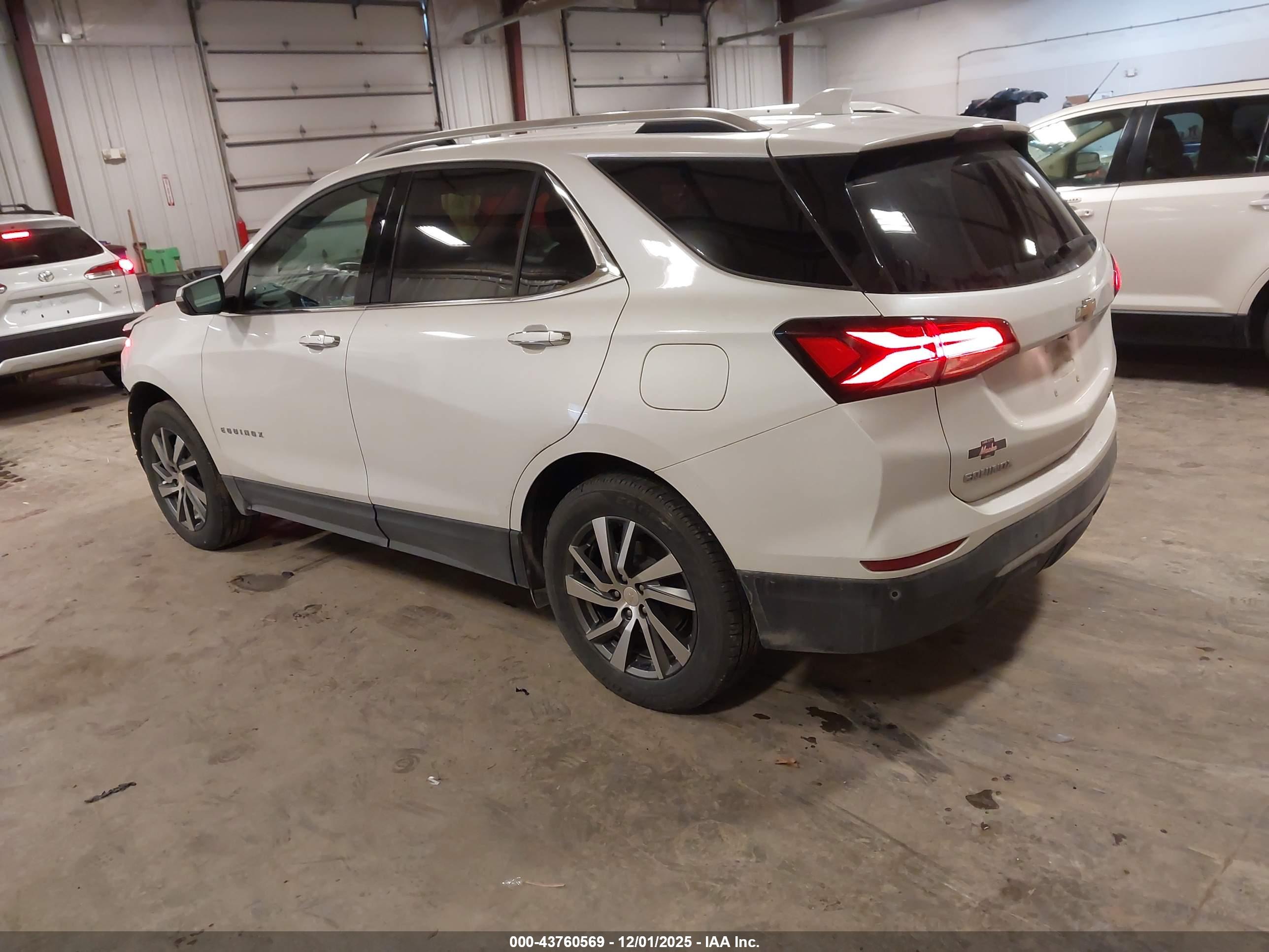 CHEVROLET EQUINOX image 3