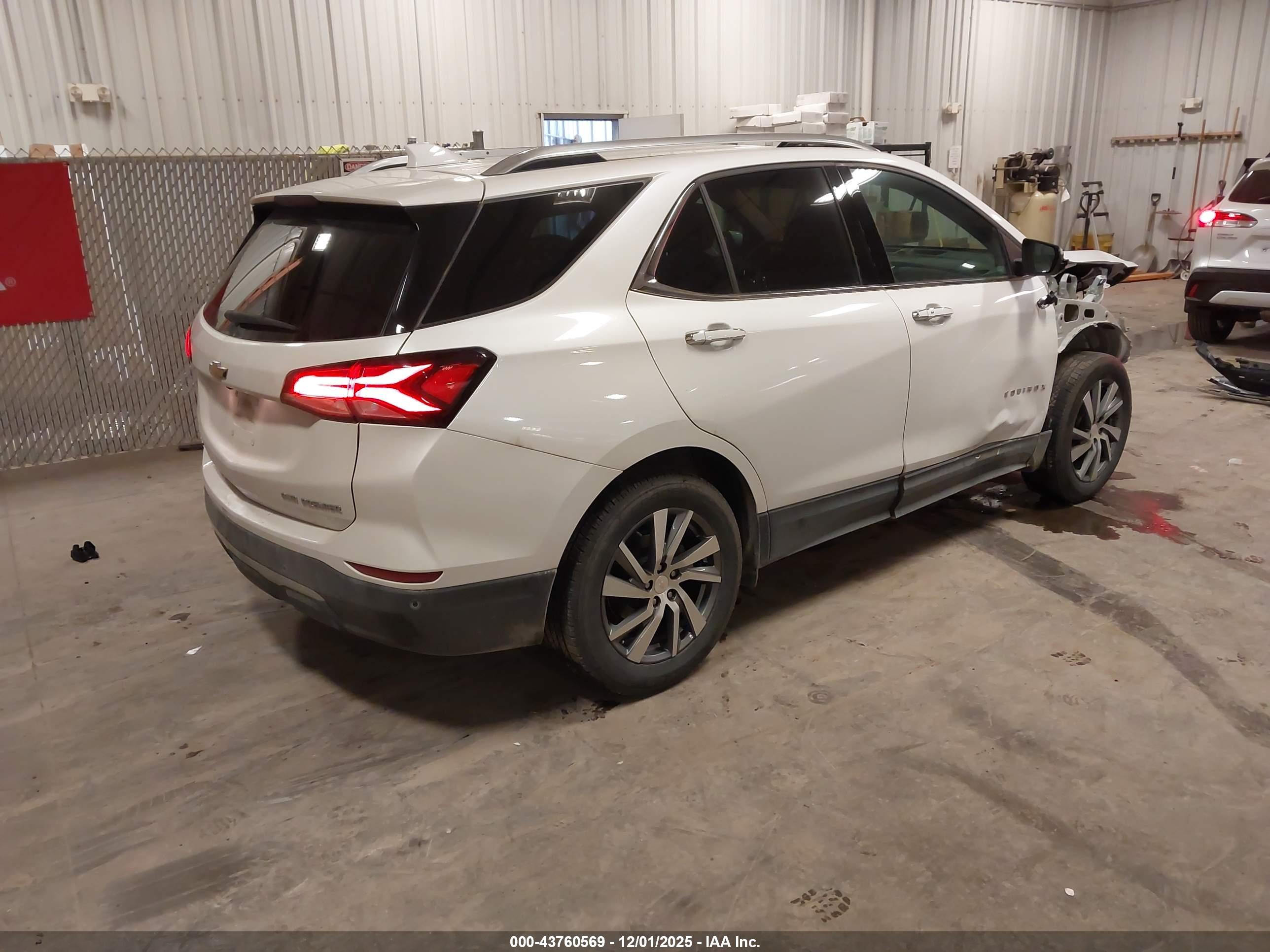CHEVROLET EQUINOX image 4