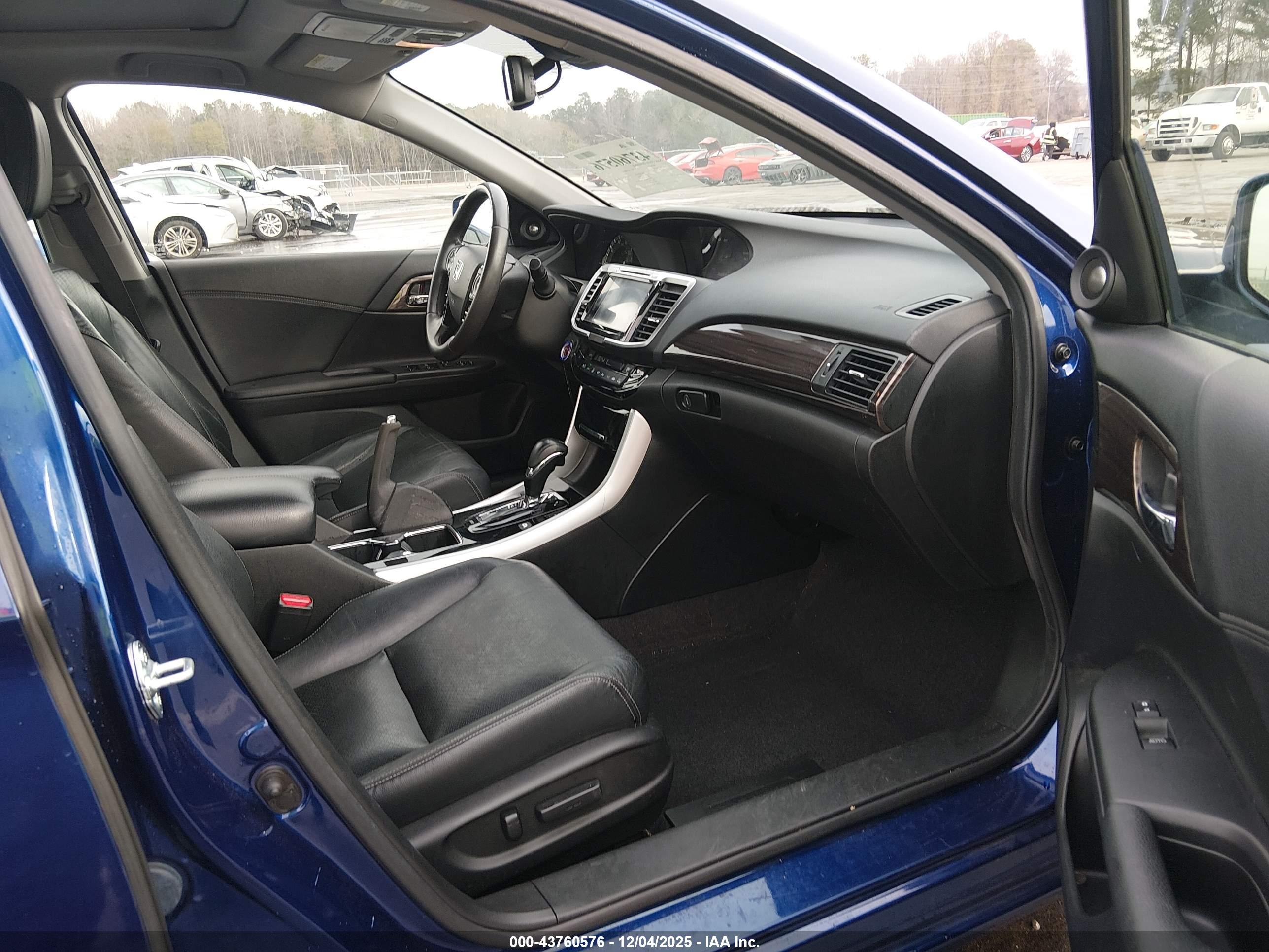 HONDA ACCORD image 5