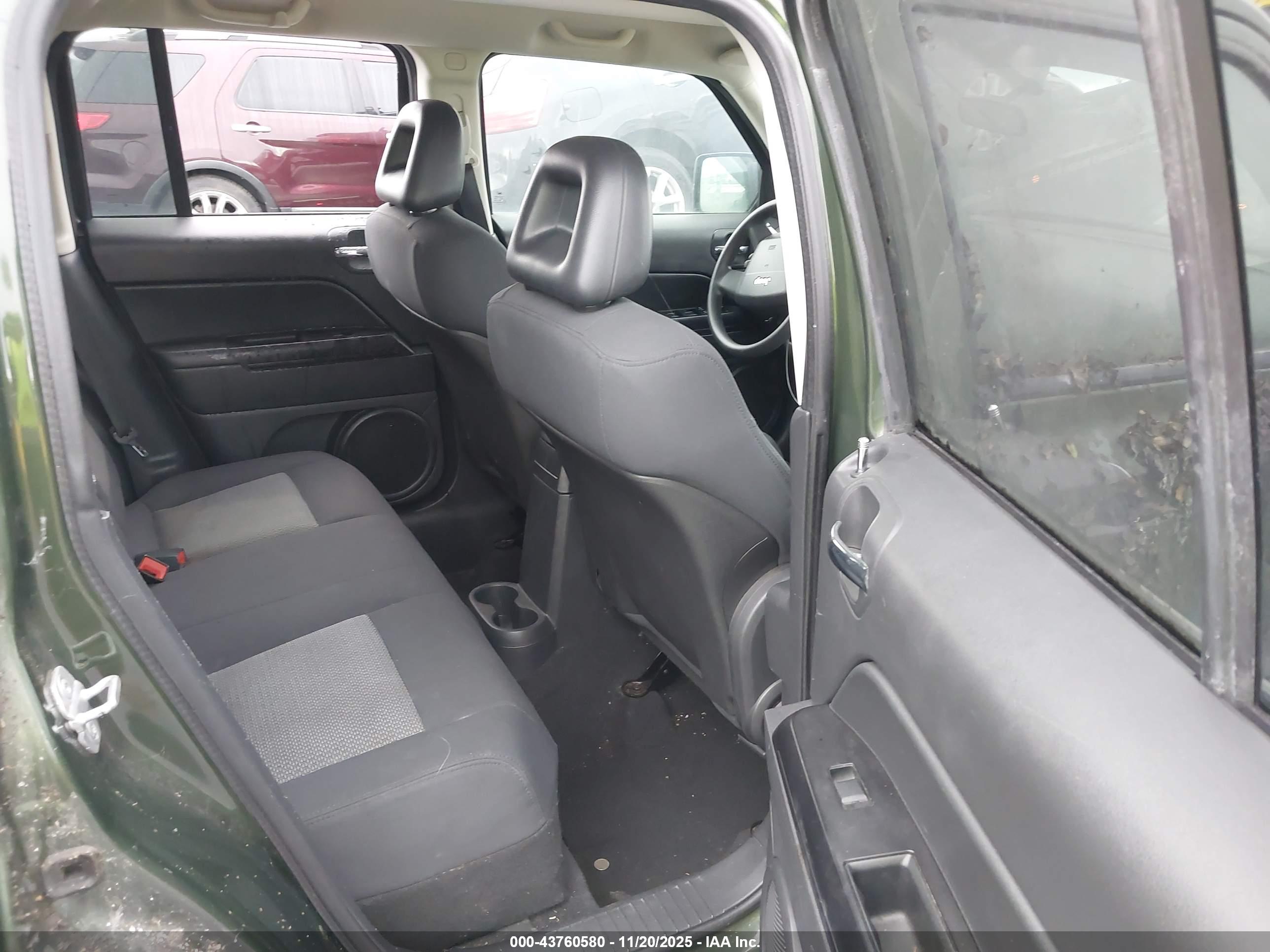 JEEP PATRIOT image 8