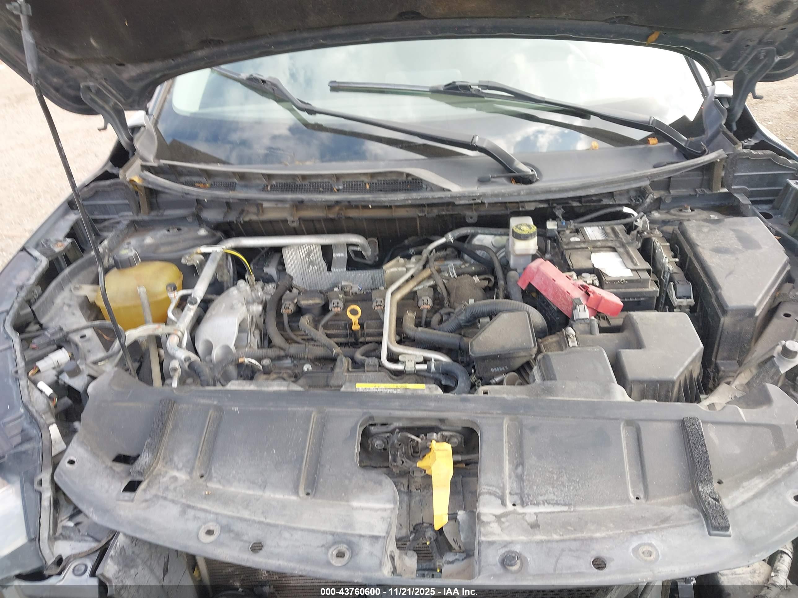 NISSAN ROGUE image 10
