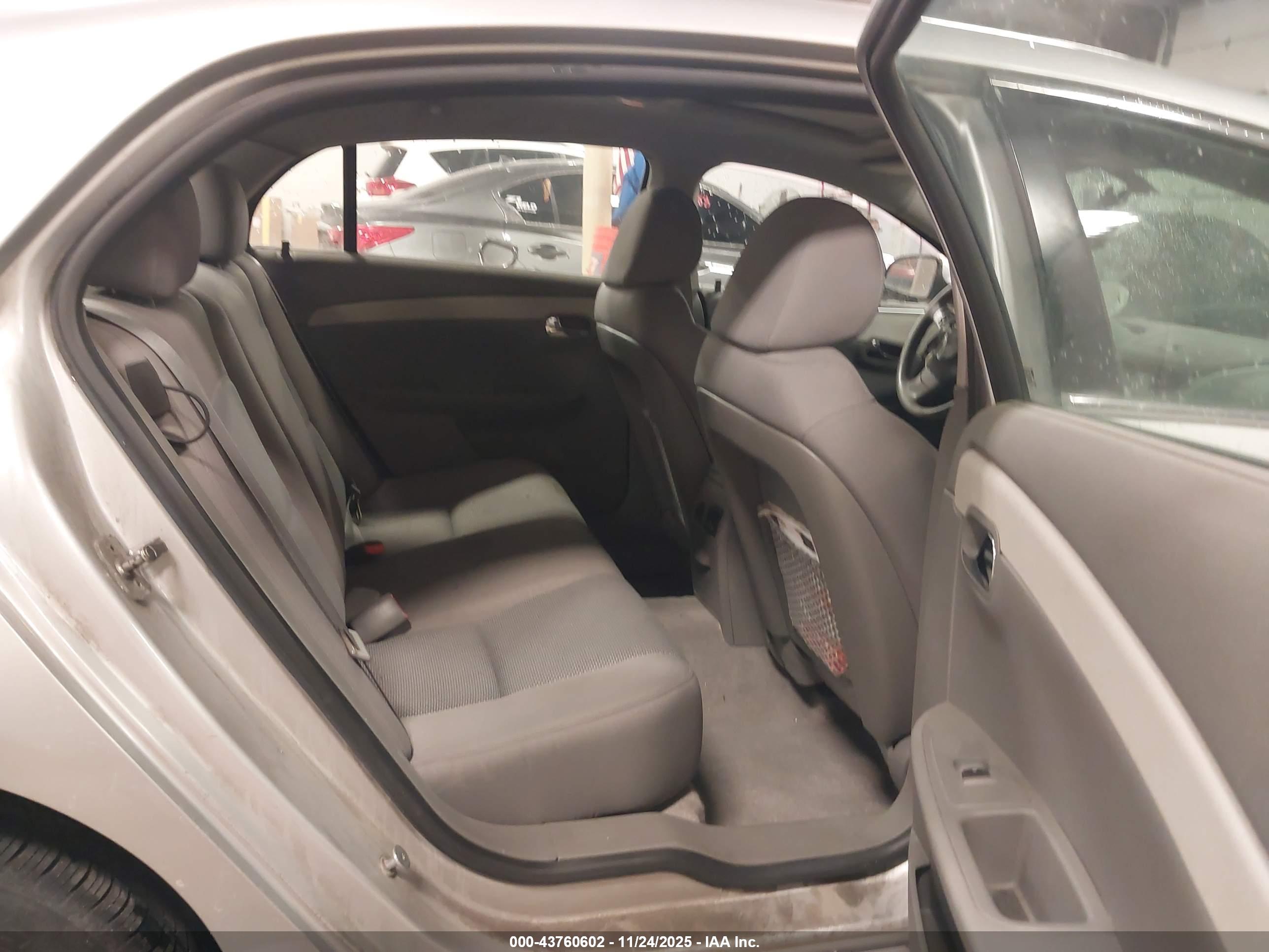 CHEVROLET MALIBU image 8
