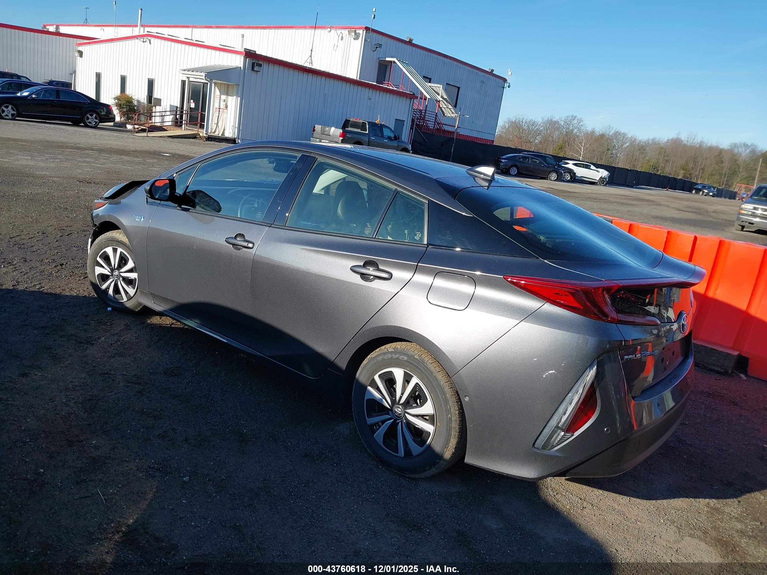 TOYOTA PRIUS image 3