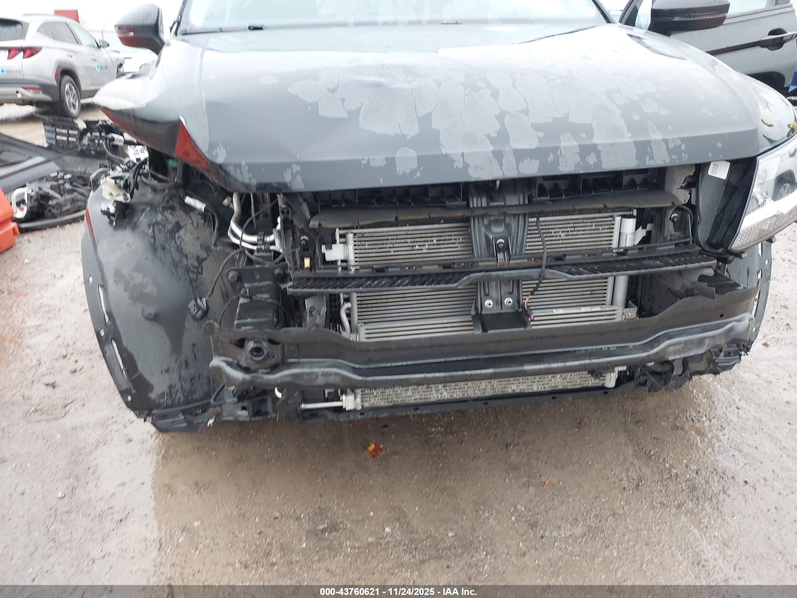 VOLKSWAGEN TIGUAN image 6