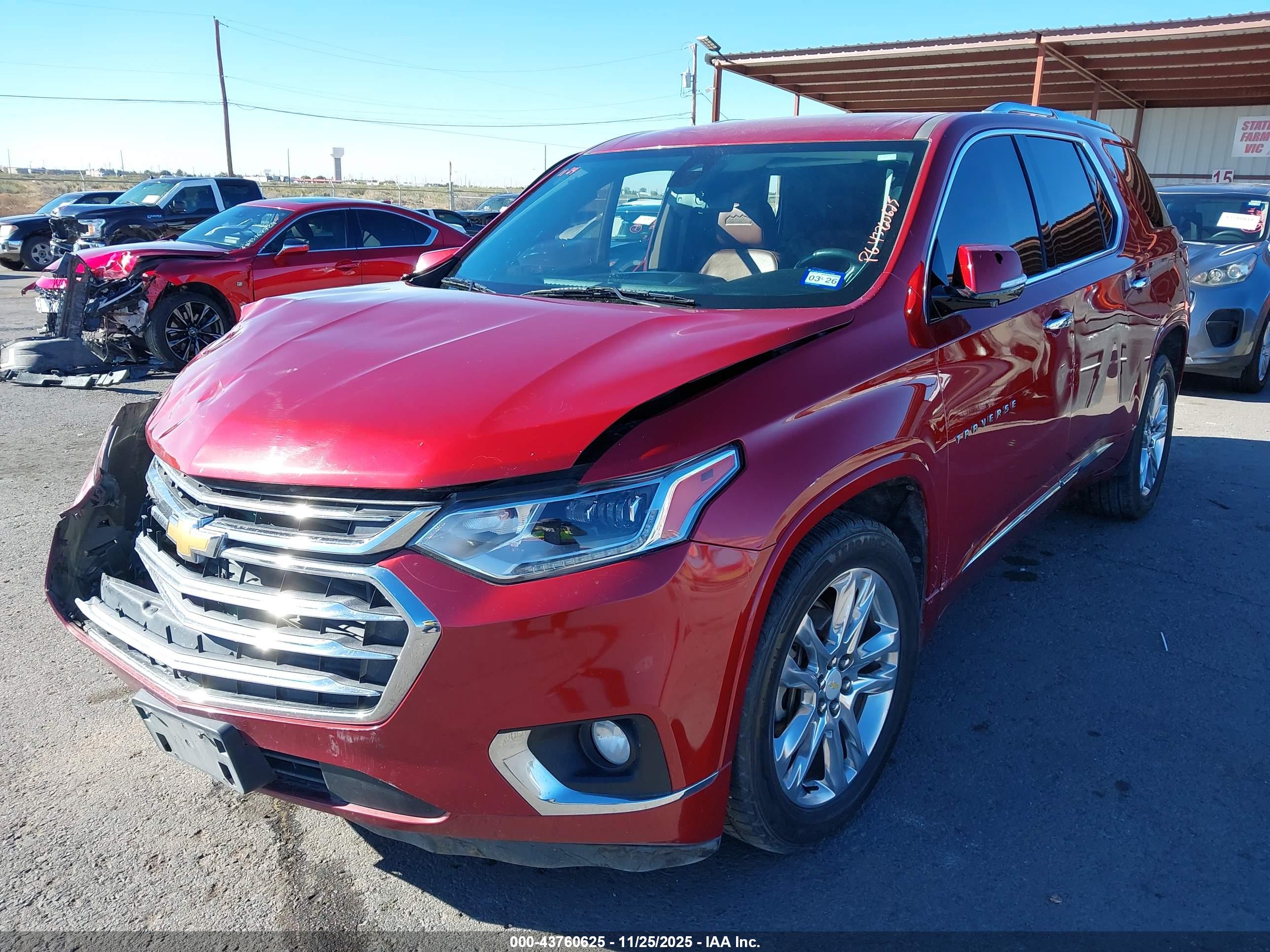 CHEVROLET TRAVERSE image 2