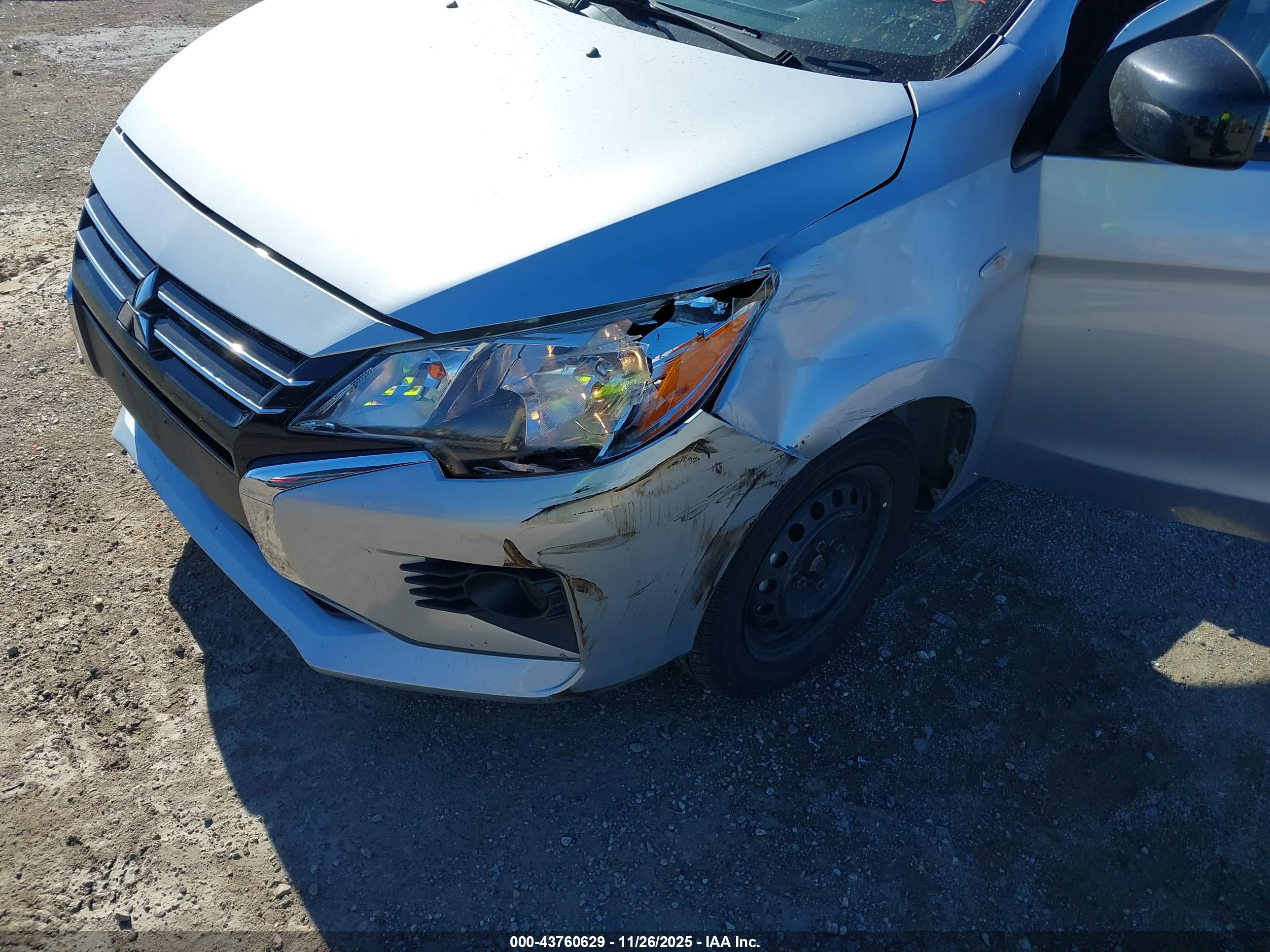 MITSUBISHI MIRAGE image 6