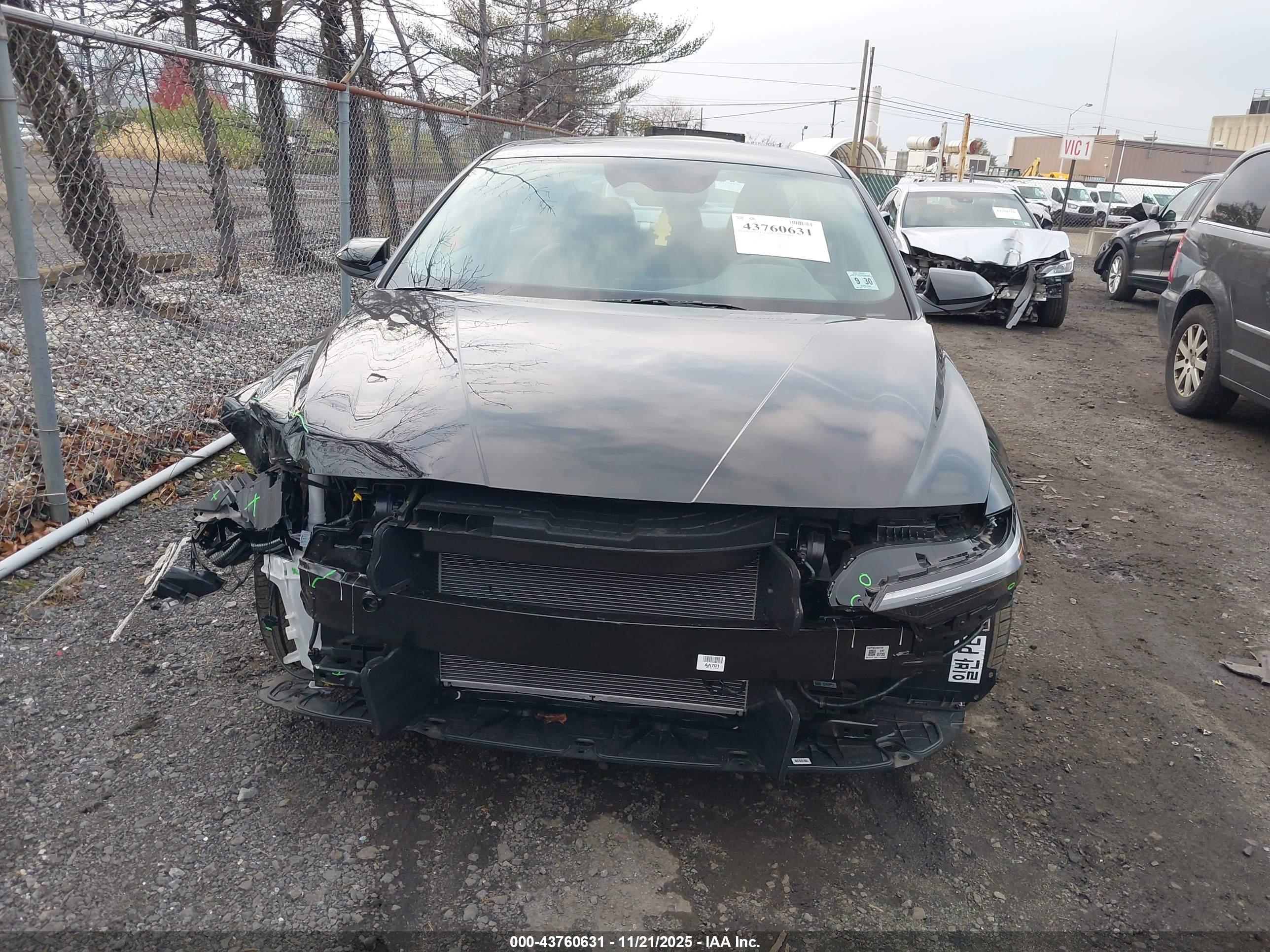 HYUNDAI ELANTRA image 6