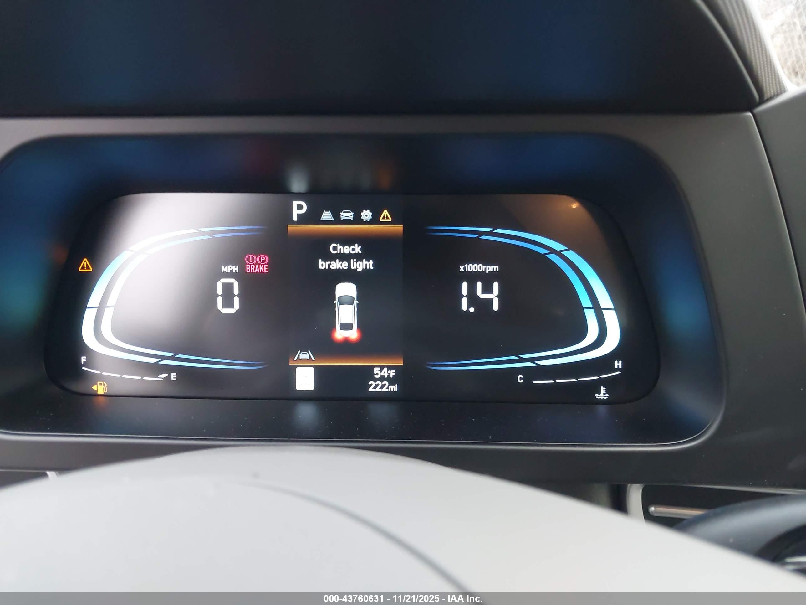 HYUNDAI ELANTRA image 7
