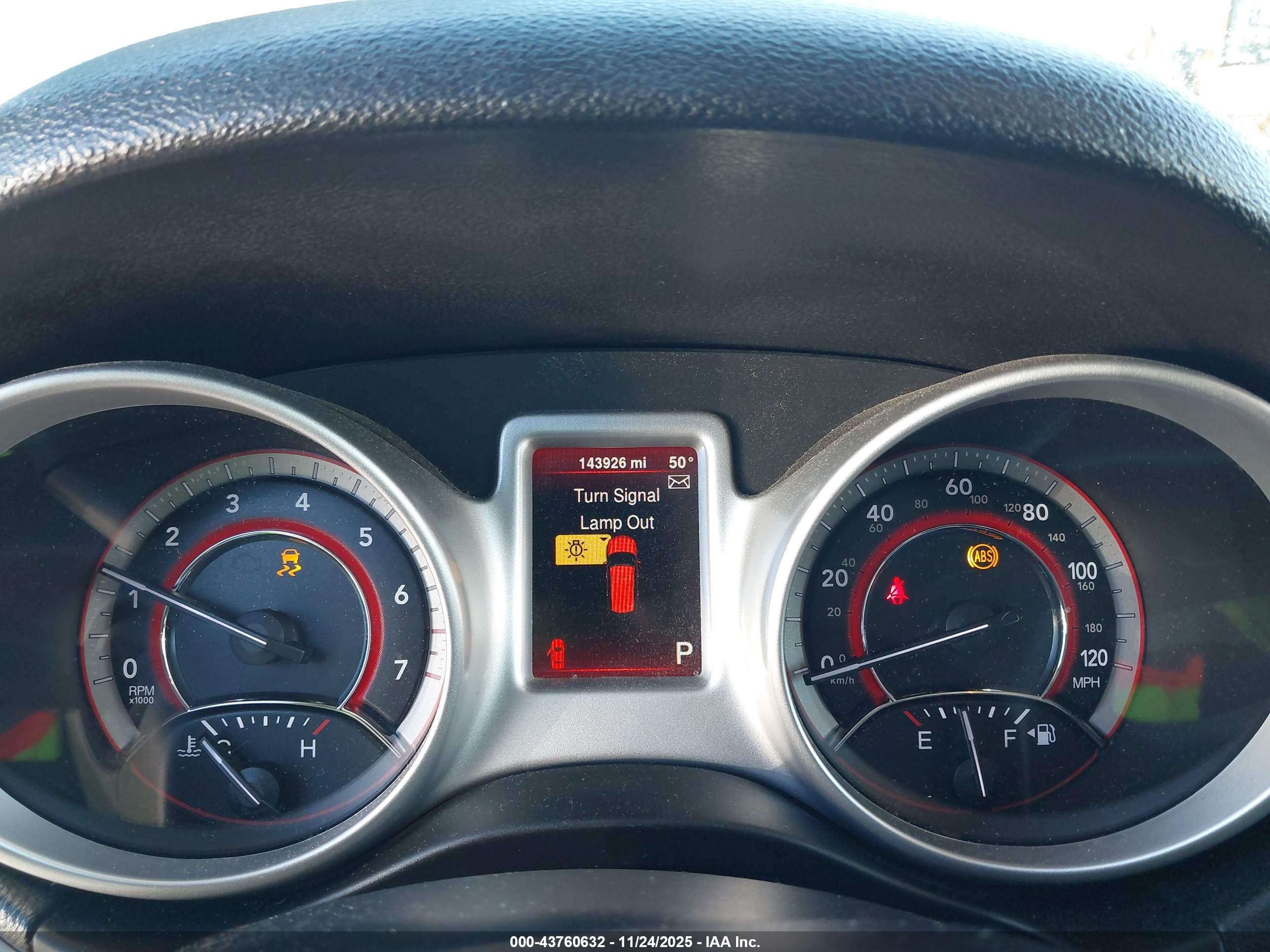 DODGE JOURNEY image 7
