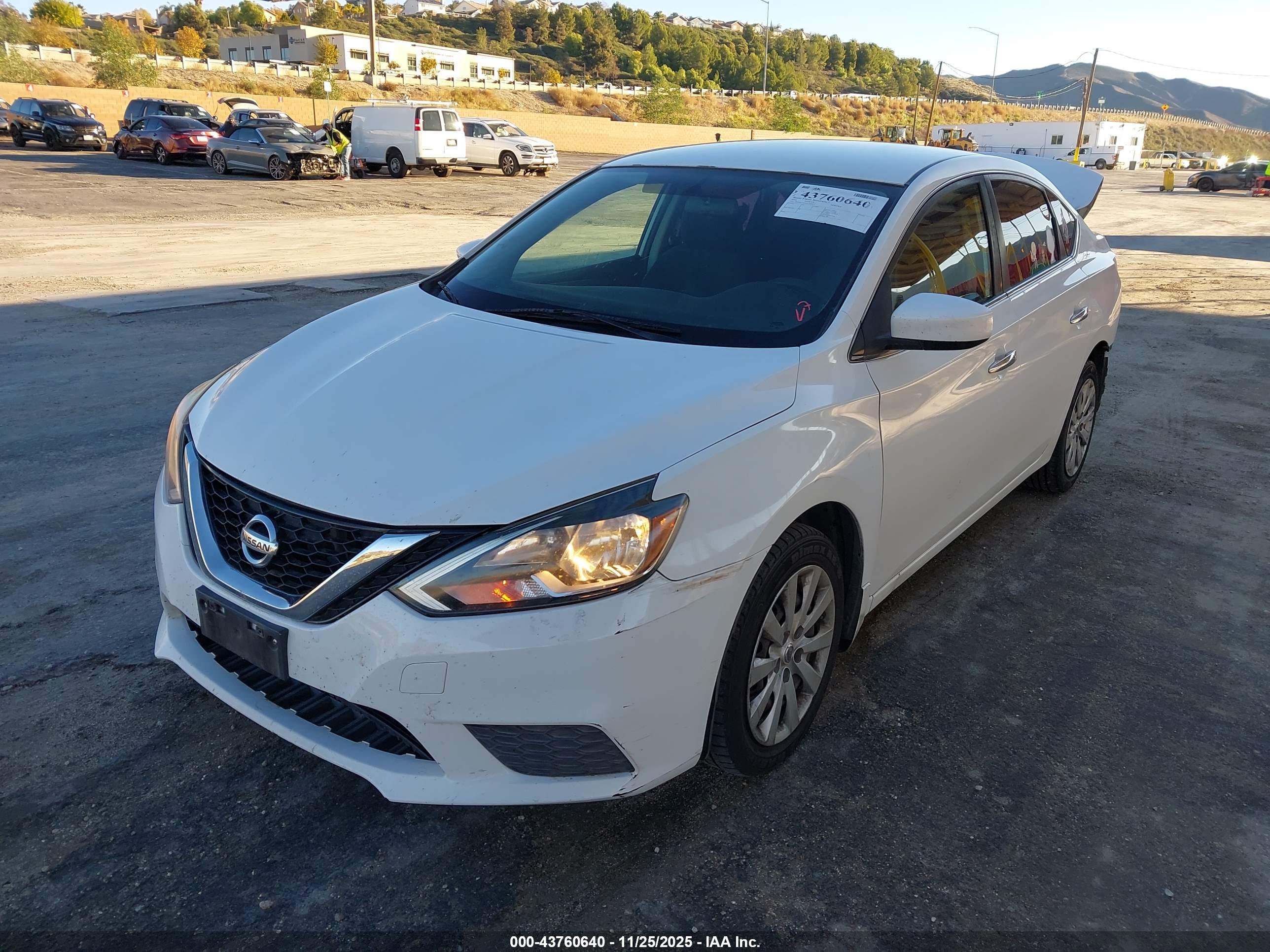 NISSAN SENTRA image 2