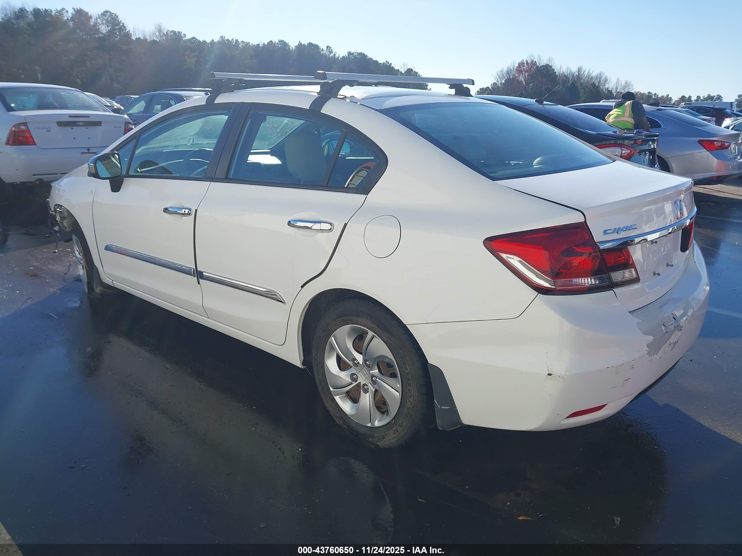 HONDA CIVIC image 3