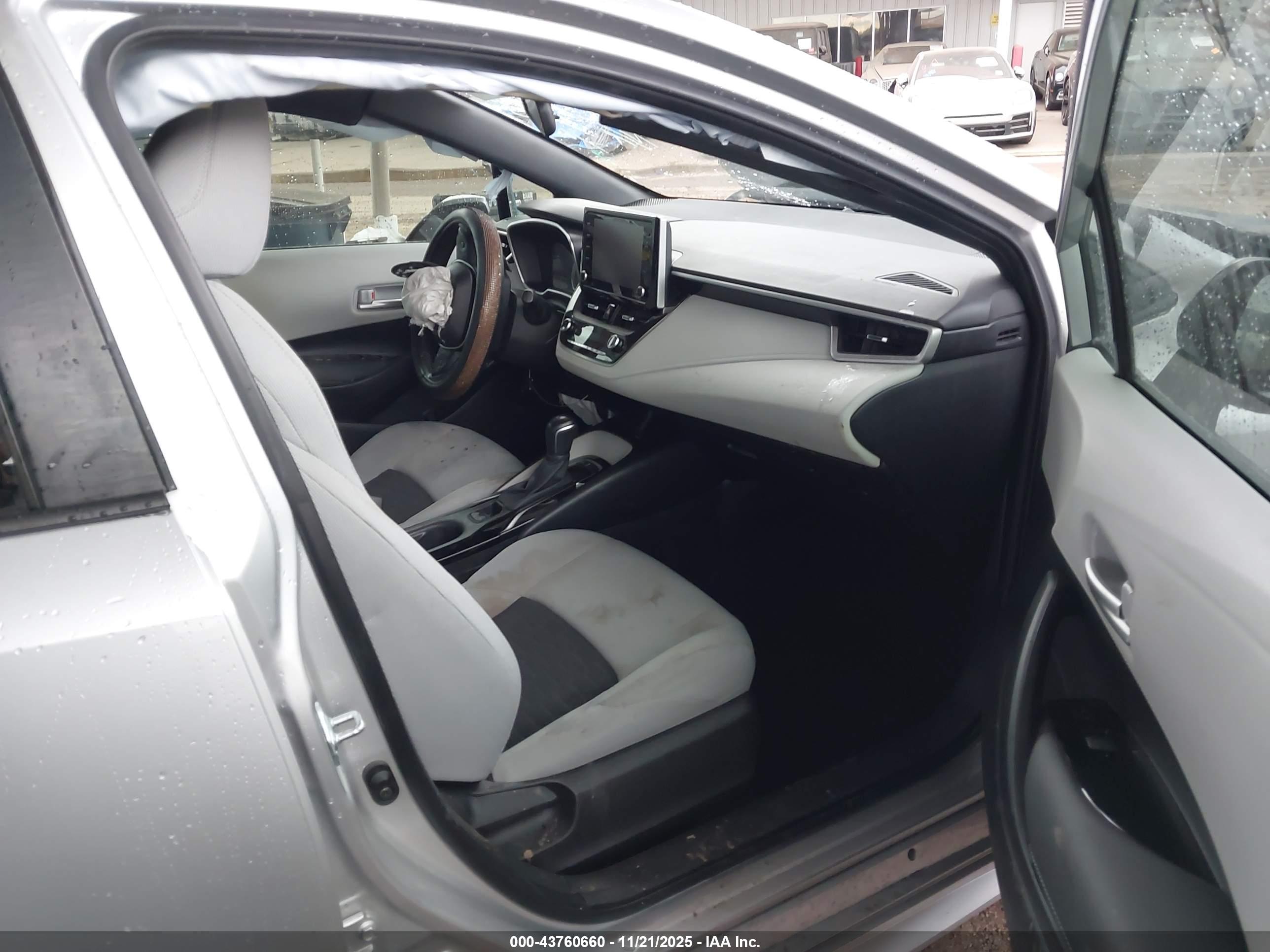 TOYOTA COROLLA image 5