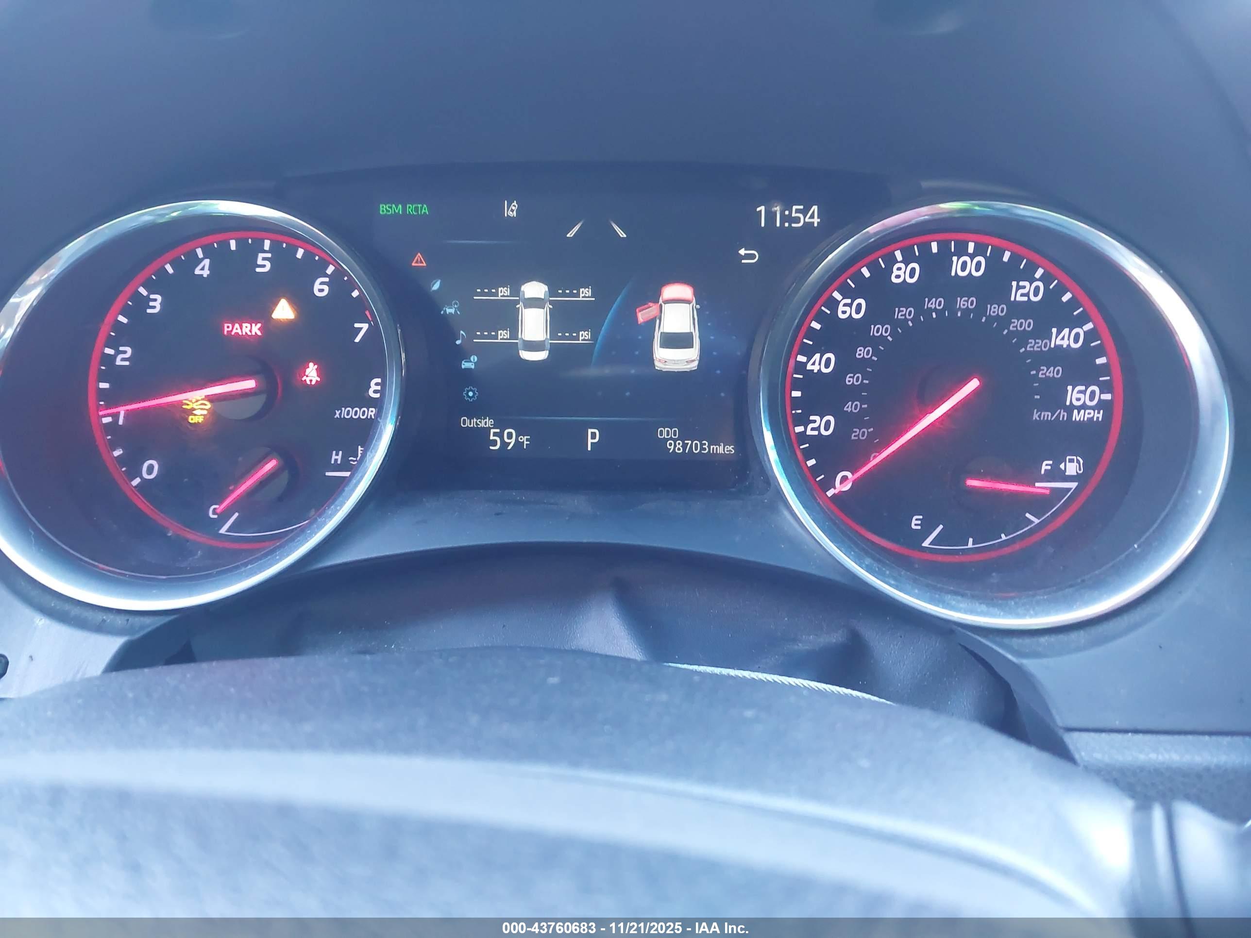 TOYOTA CAMRY image 7
