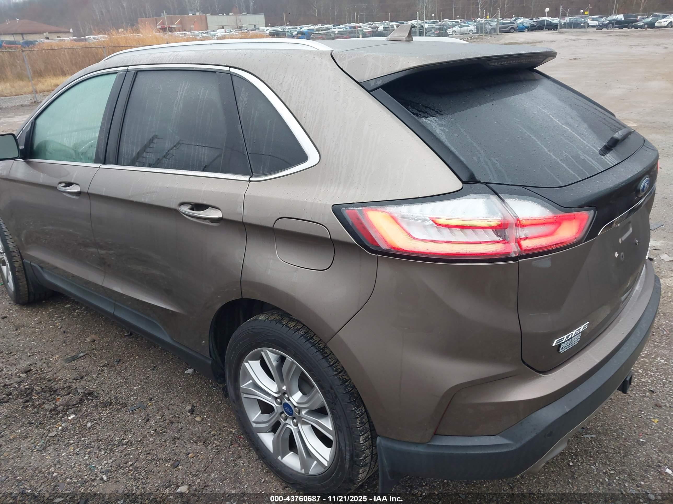 FORD EDGE image 3