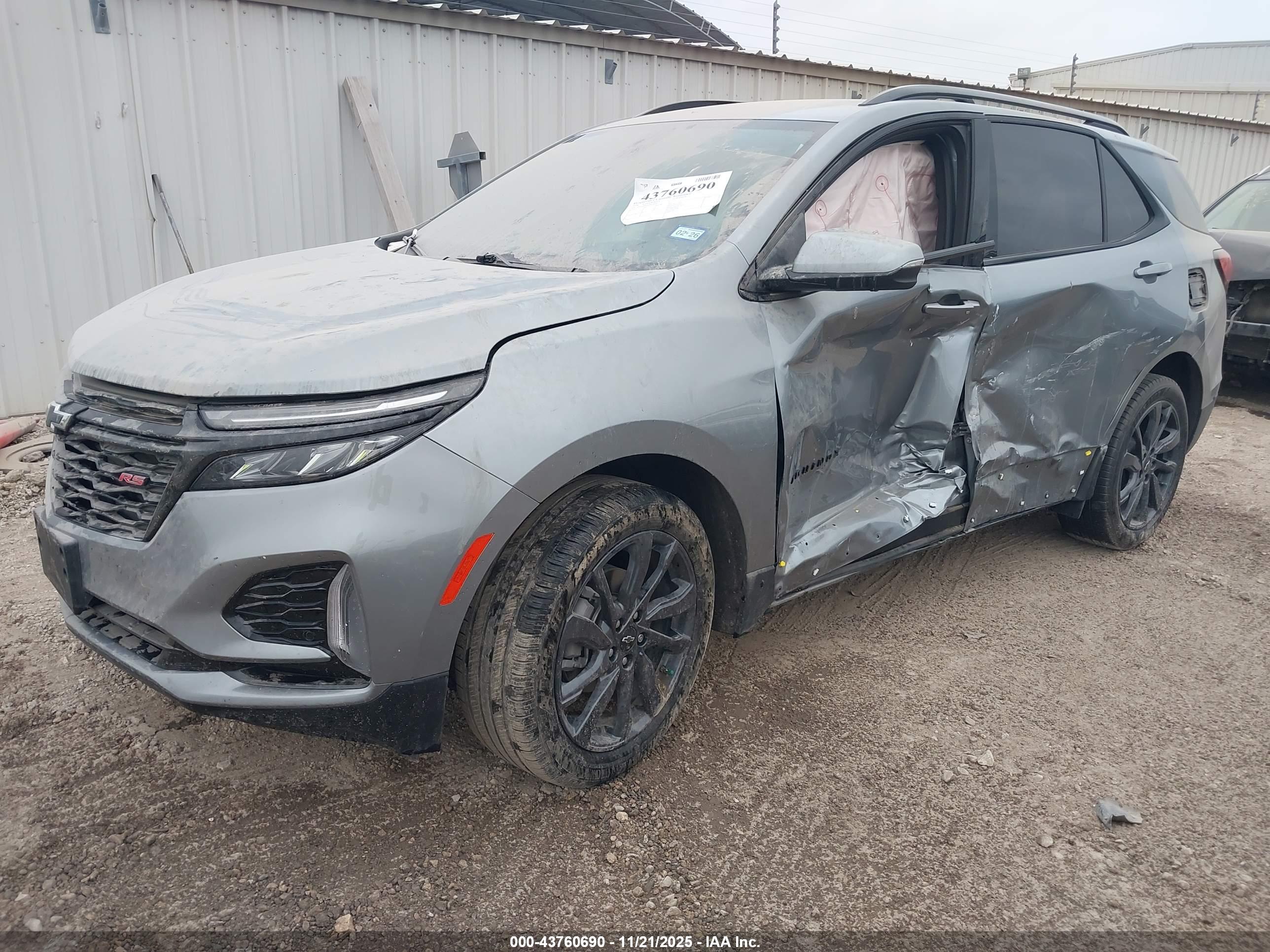 CHEVROLET EQUINOX image 2