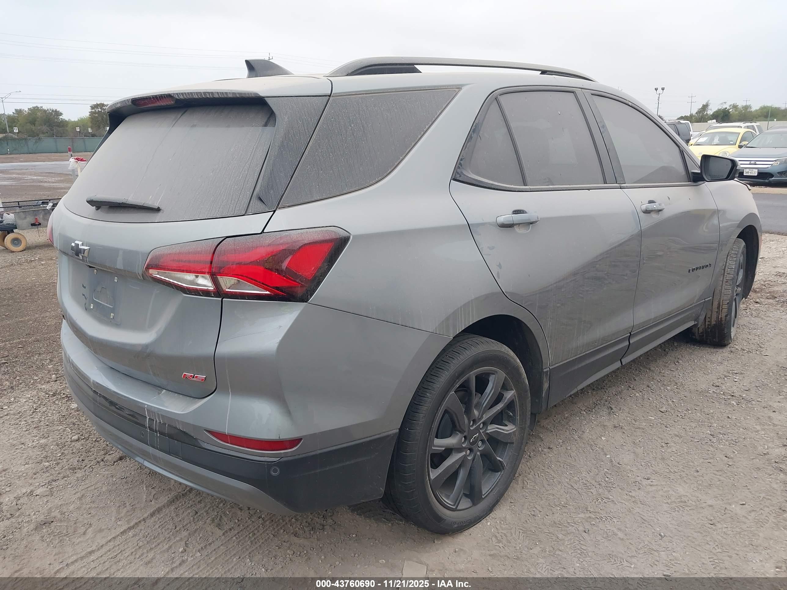 CHEVROLET EQUINOX image 4