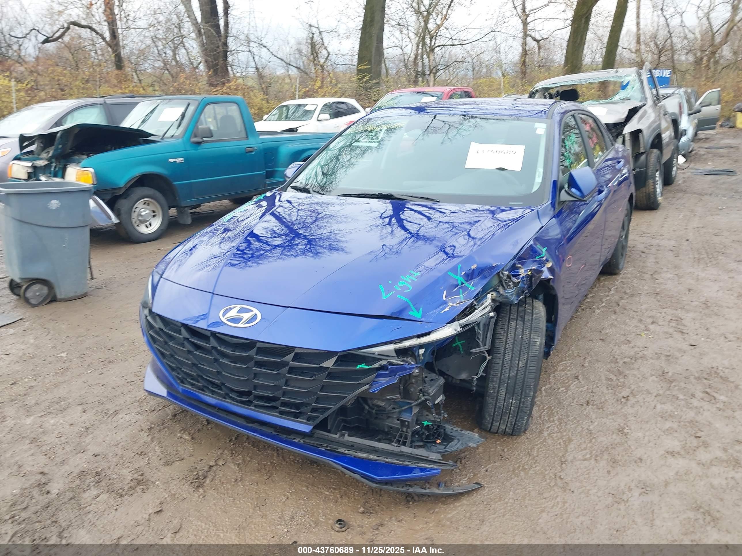 HYUNDAI ELANTRA image 2