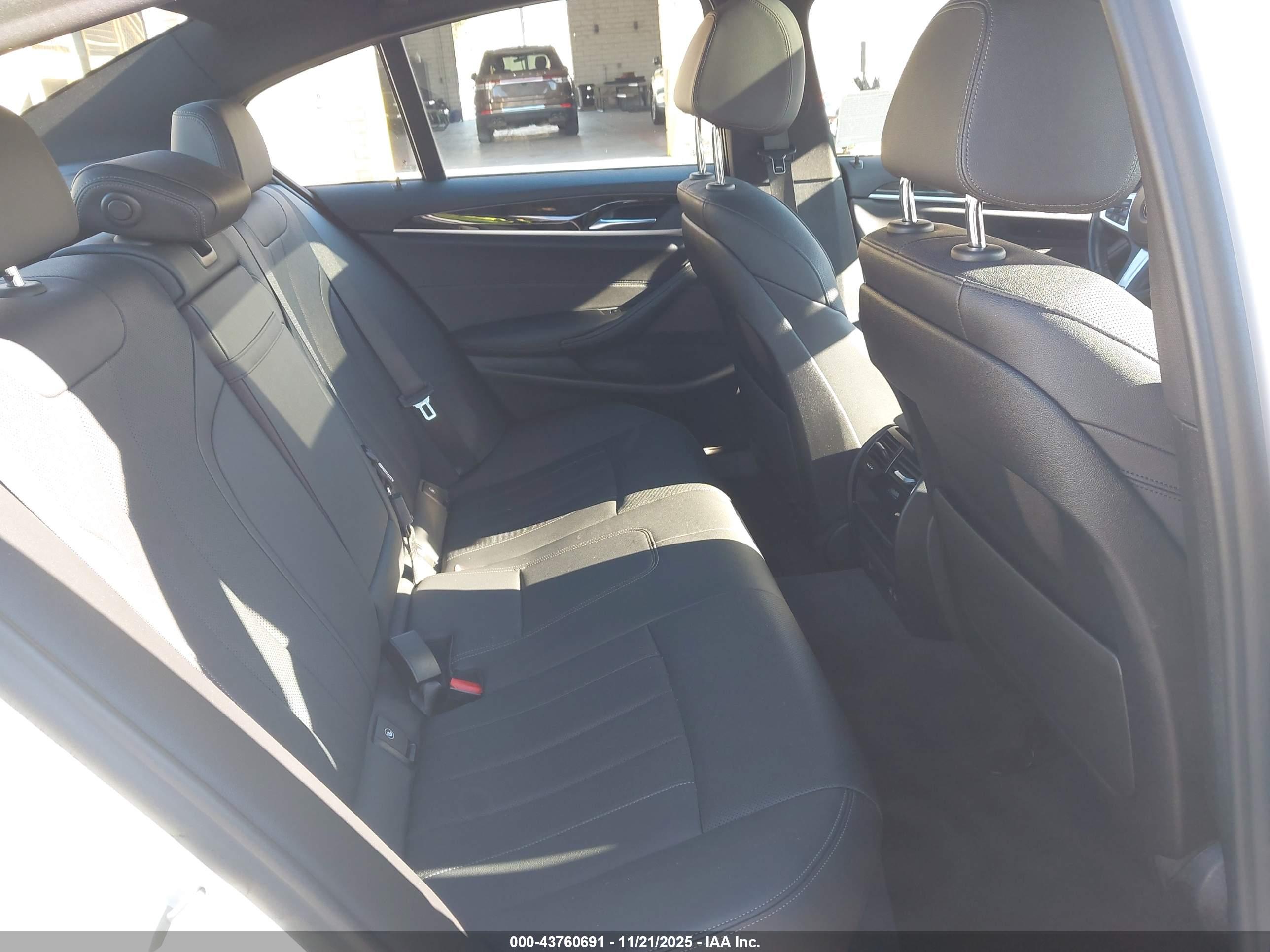BMW 530I image 8