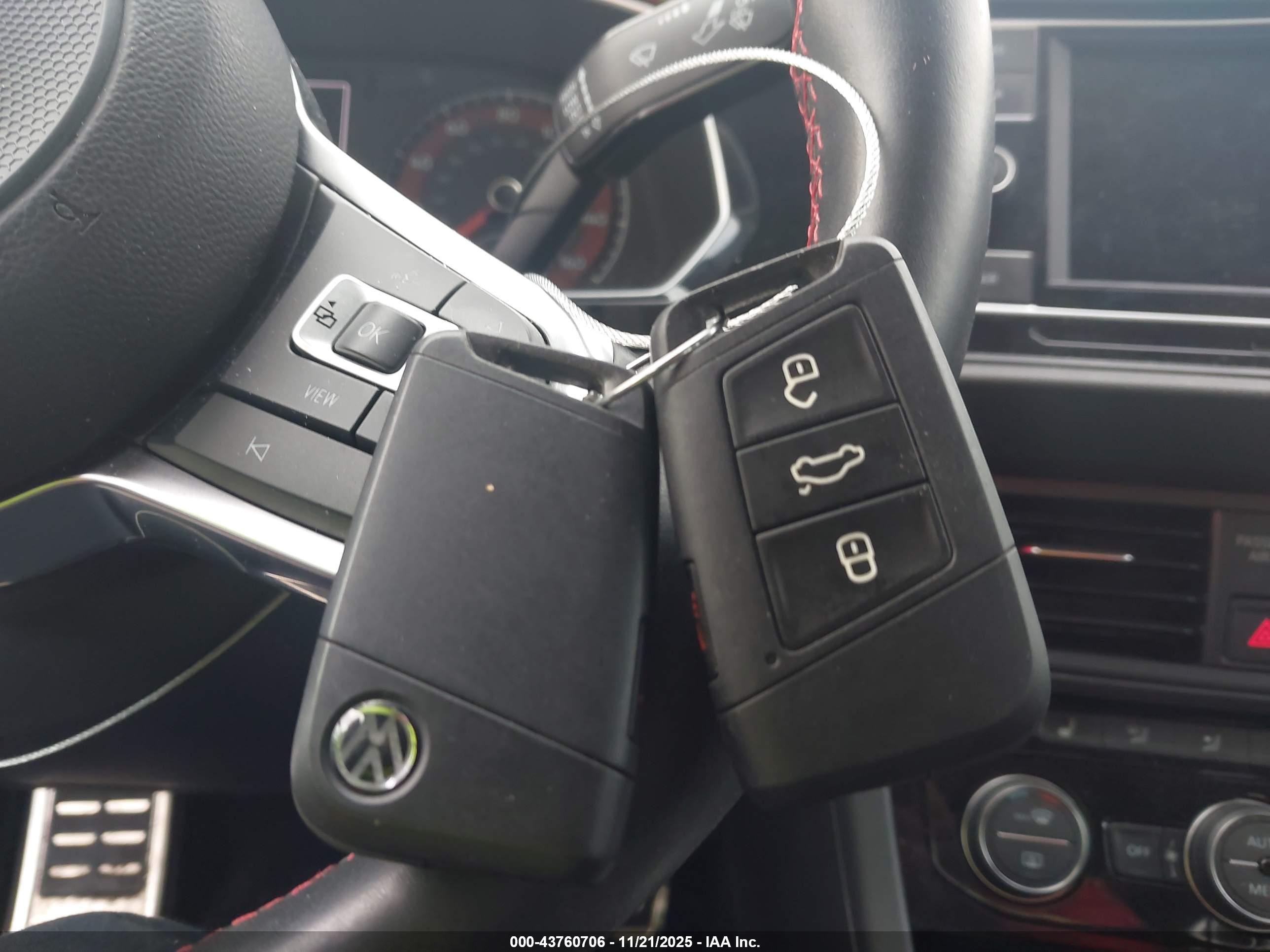 VOLKSWAGEN JETTA image 11