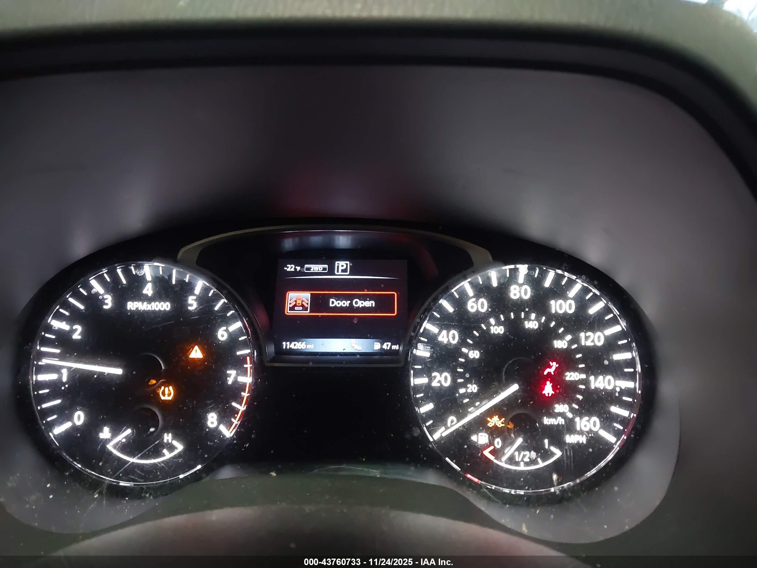 NISSAN PATHFINDER image 7