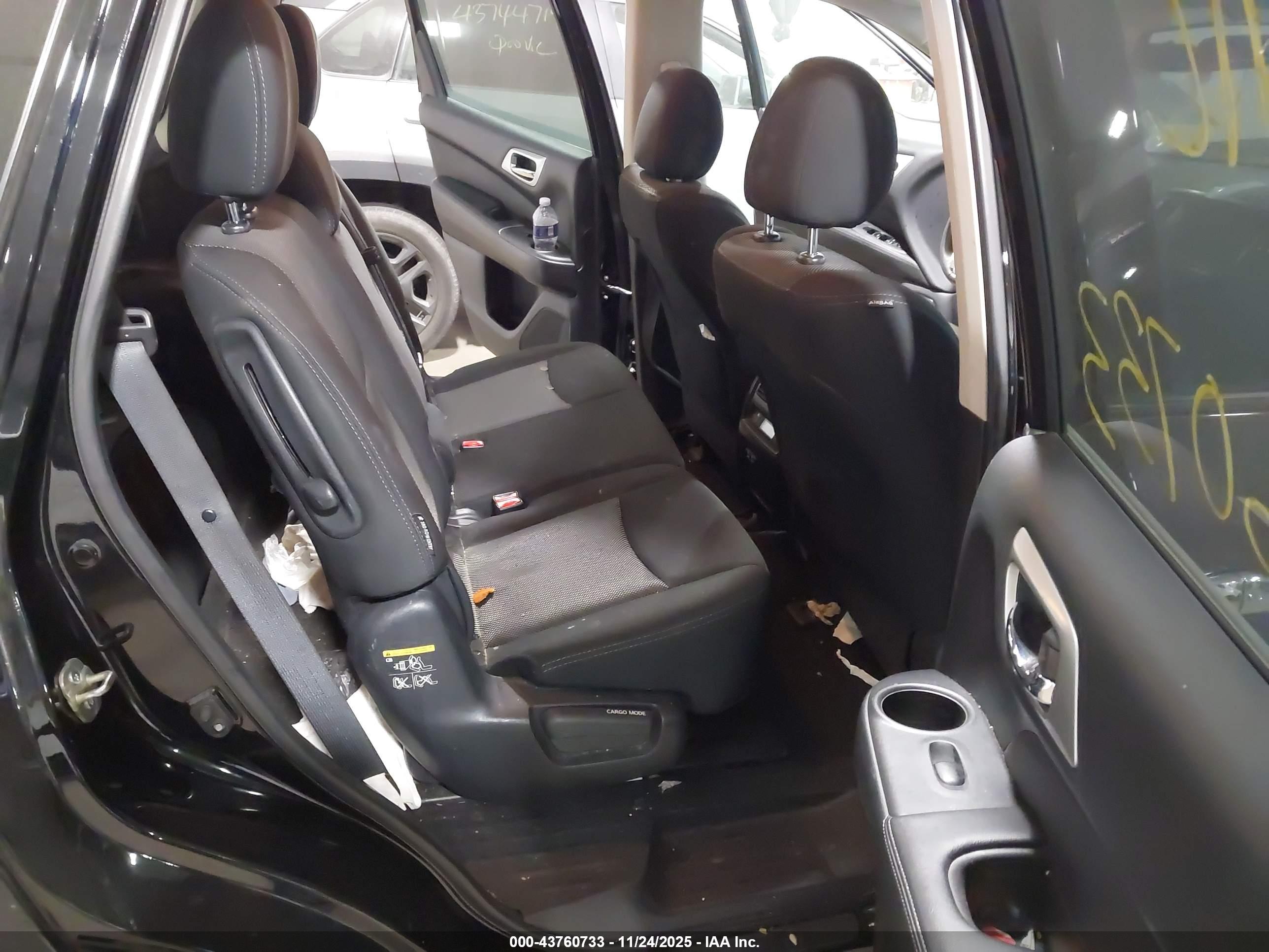 NISSAN PATHFINDER image 8