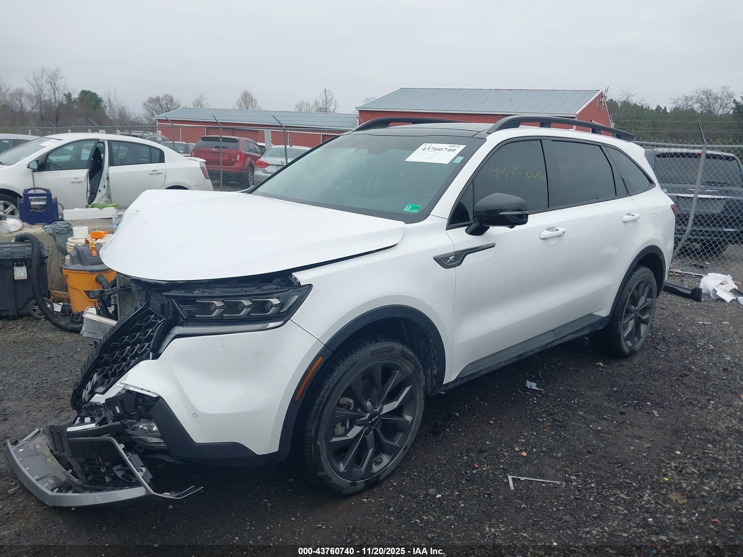 KIA SORENTO image 2