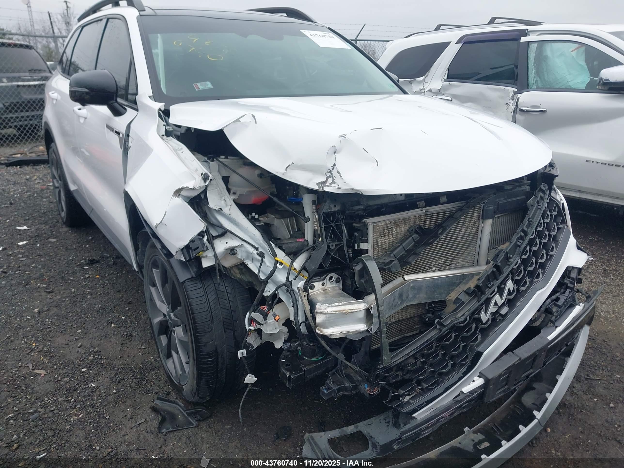 KIA SORENTO image 6