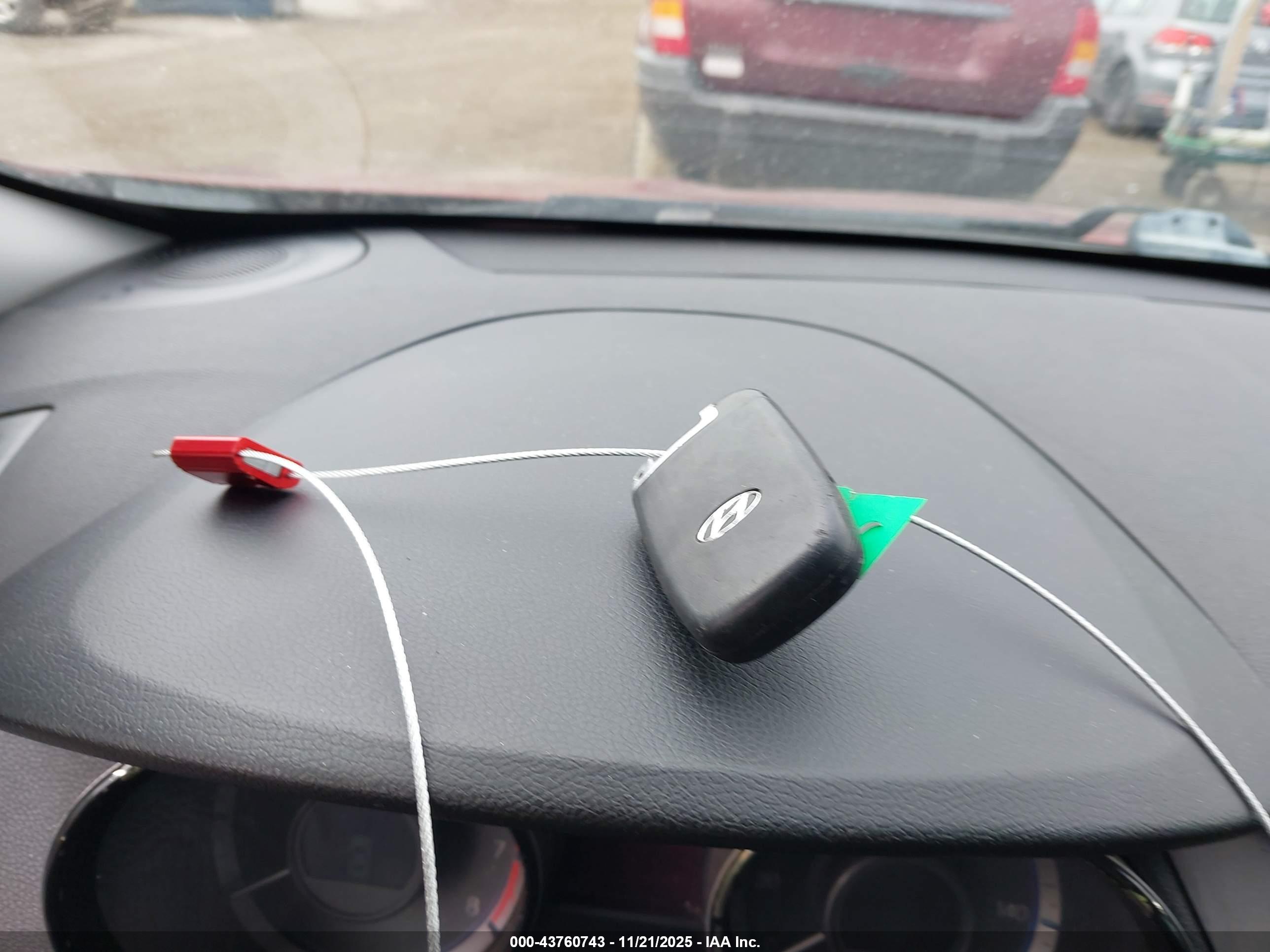 HYUNDAI SONATA image 11