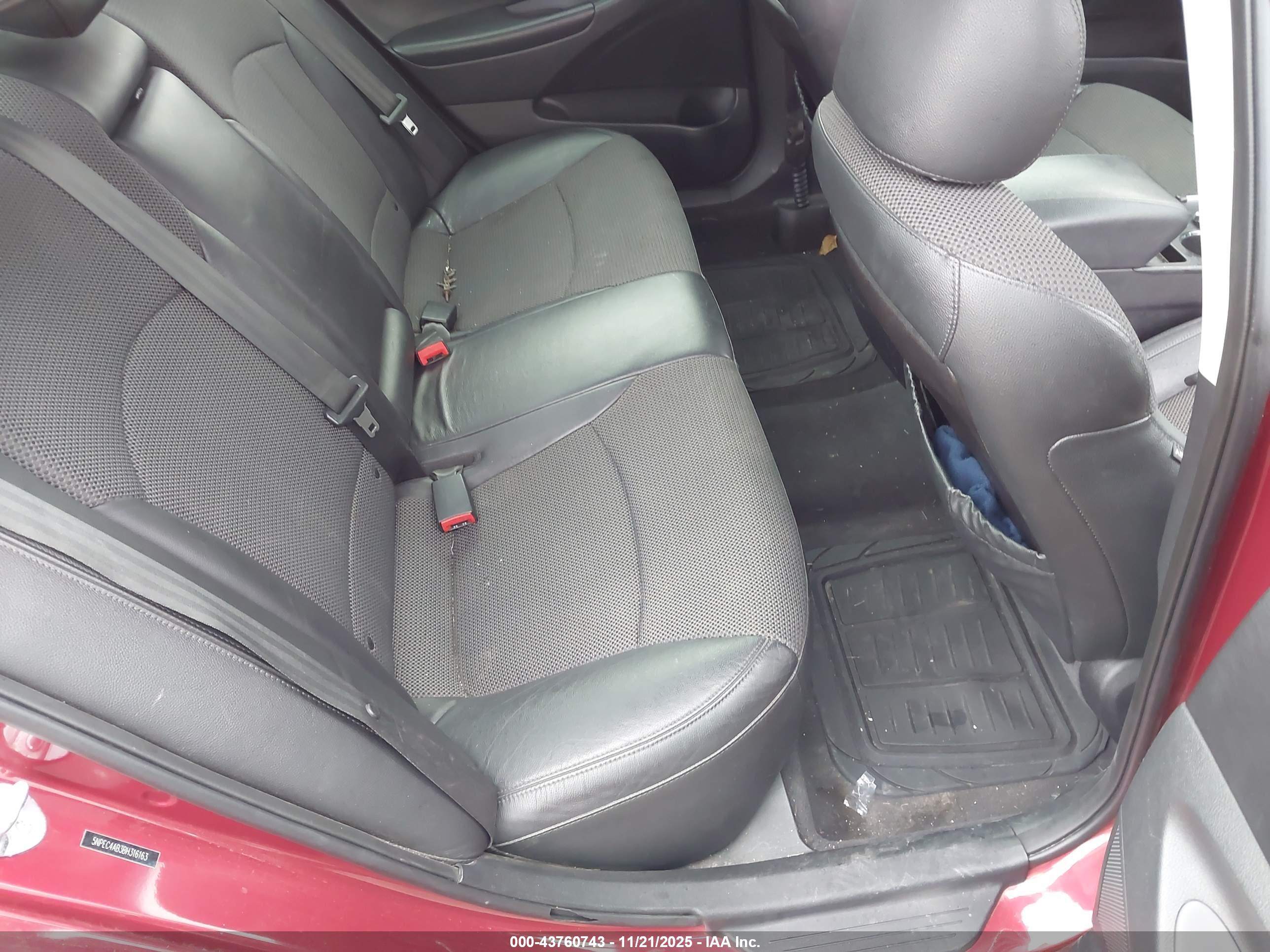 HYUNDAI SONATA image 8