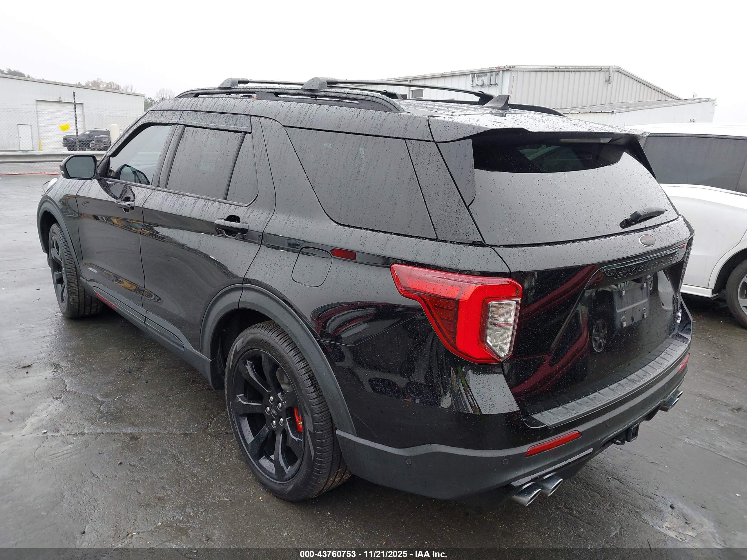 FORD EXPLORER image 3