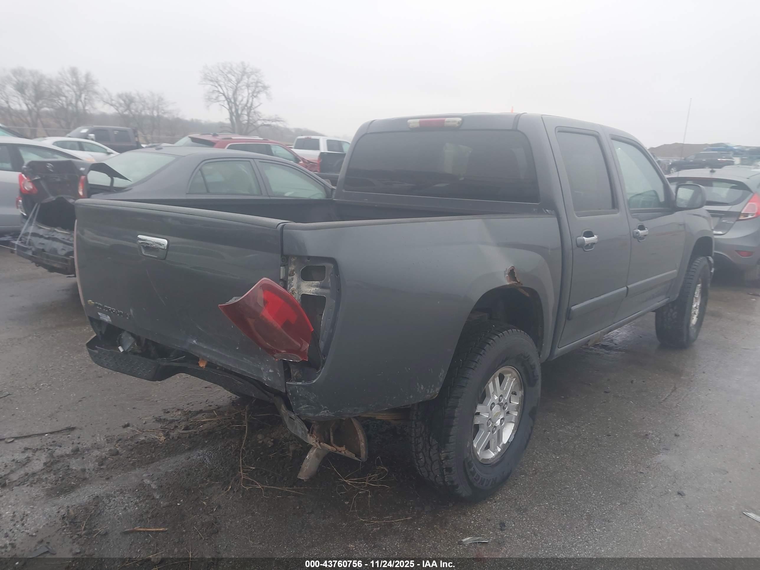 CHEVROLET COLORADO image 4