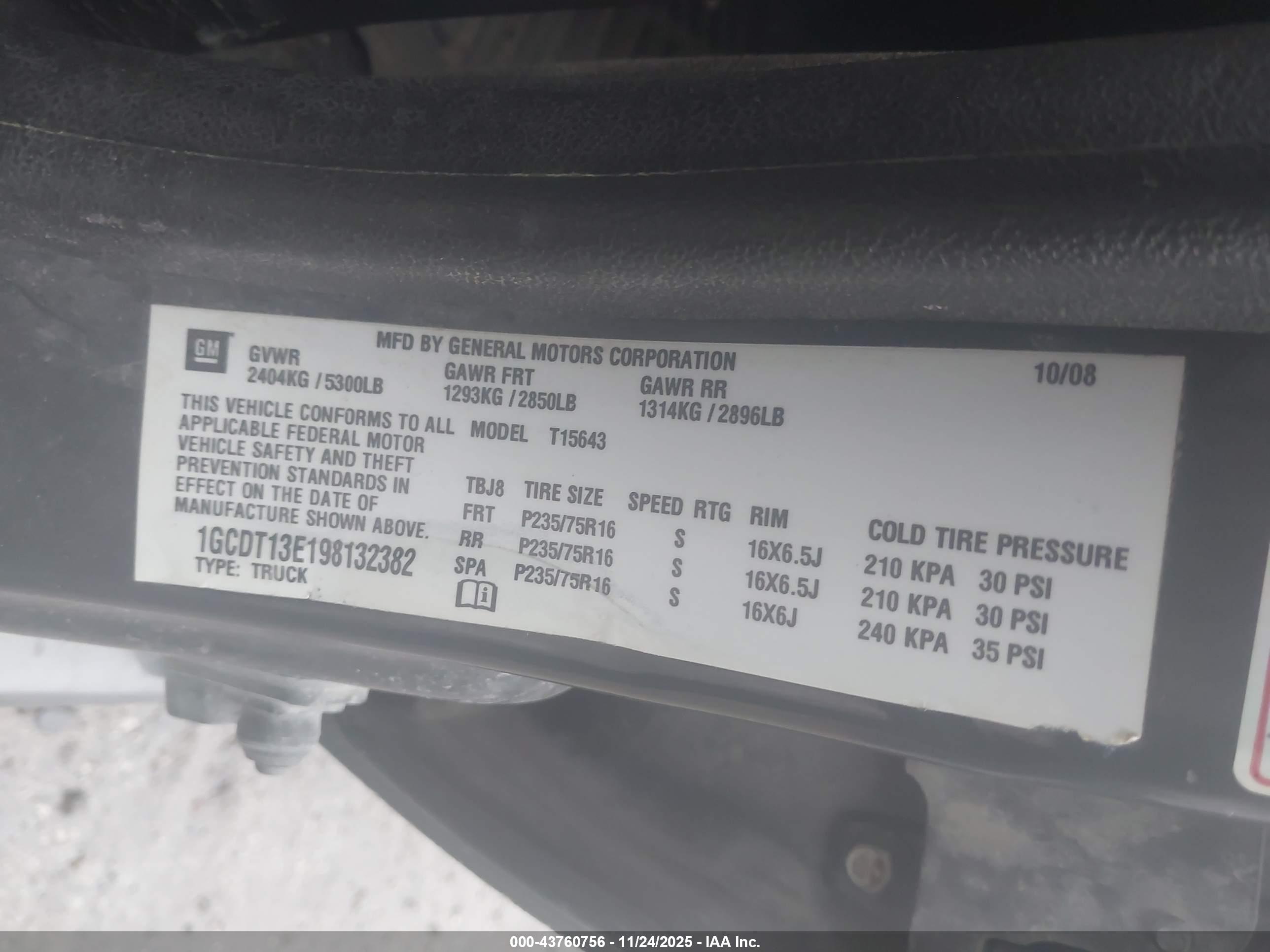 CHEVROLET COLORADO image 9