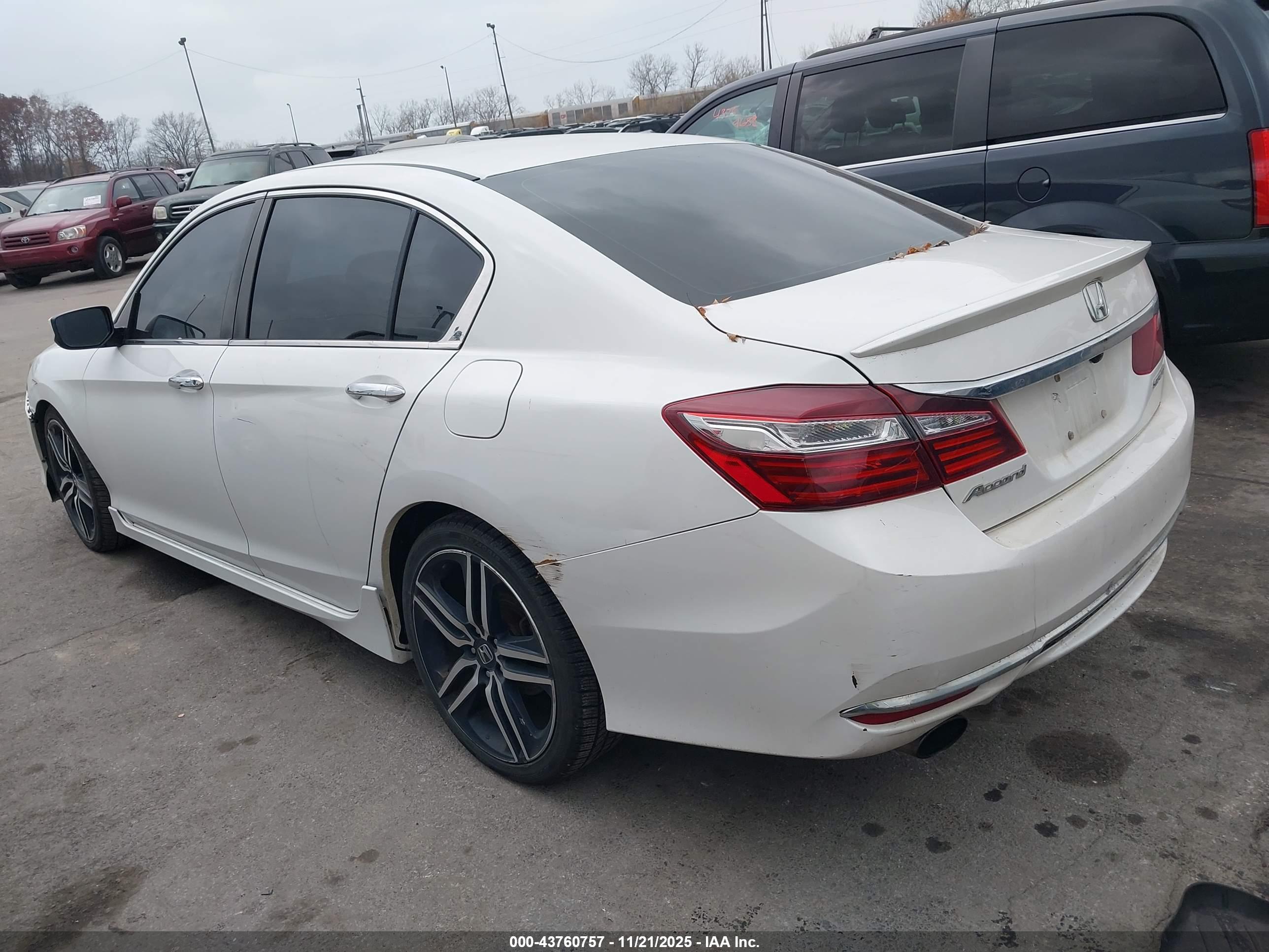 HONDA ACCORD image 3