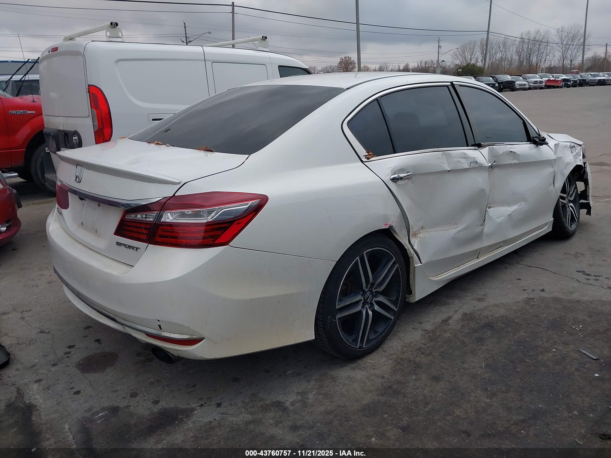 HONDA ACCORD image 4