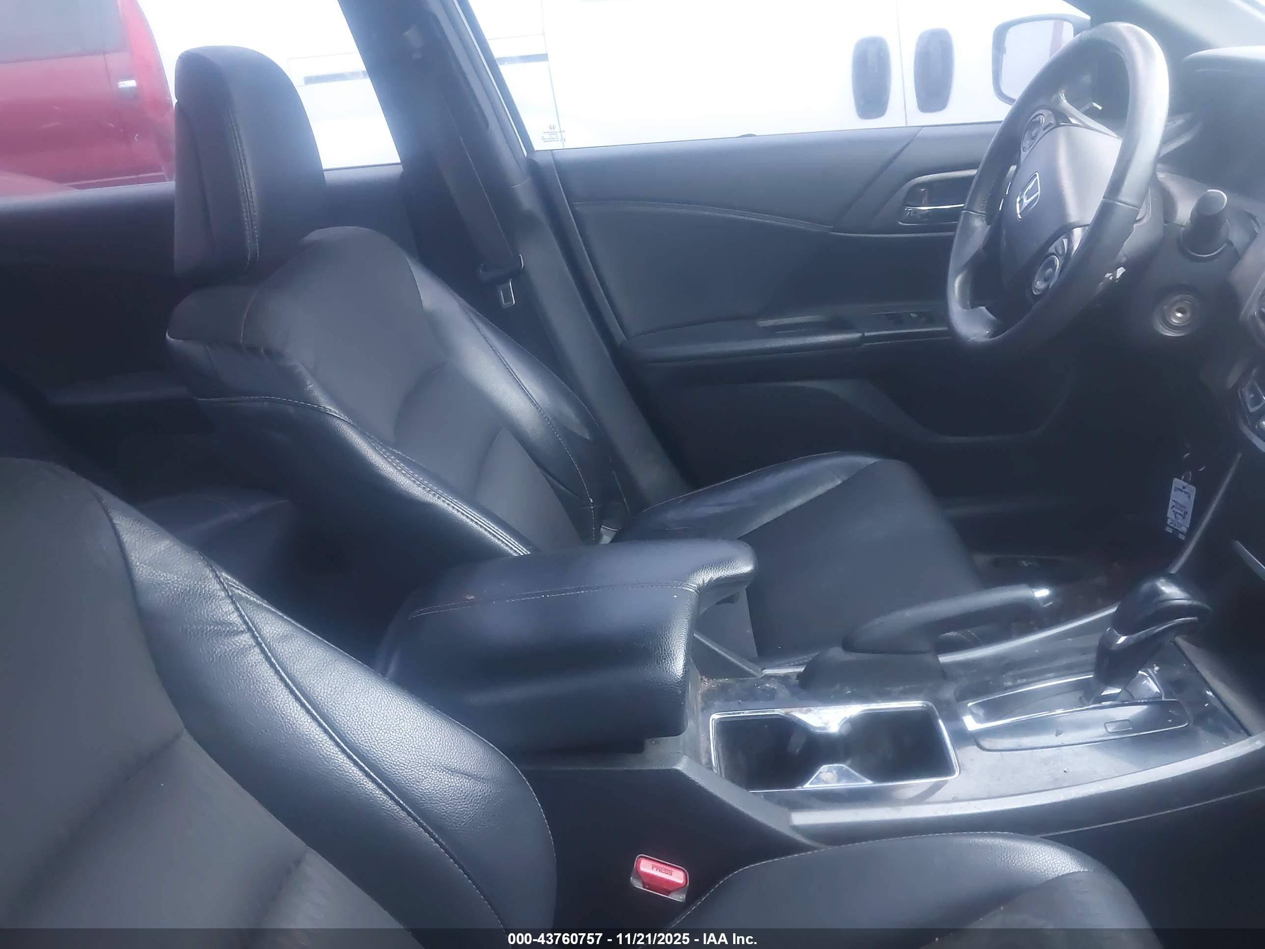 HONDA ACCORD image 5