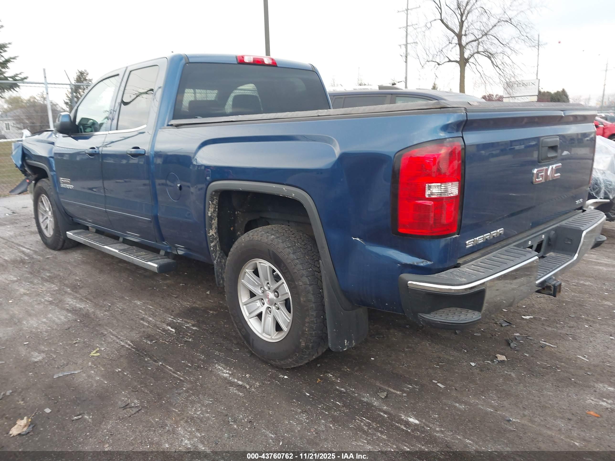 GMC SIERRA image 3